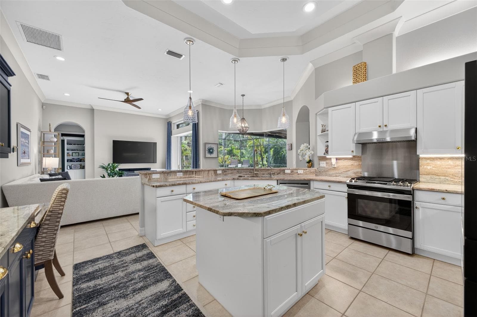 Single Family Residence at 6724 THE MASTERS AVE, LAKEWOOD RANCH, photo 20 of 66
