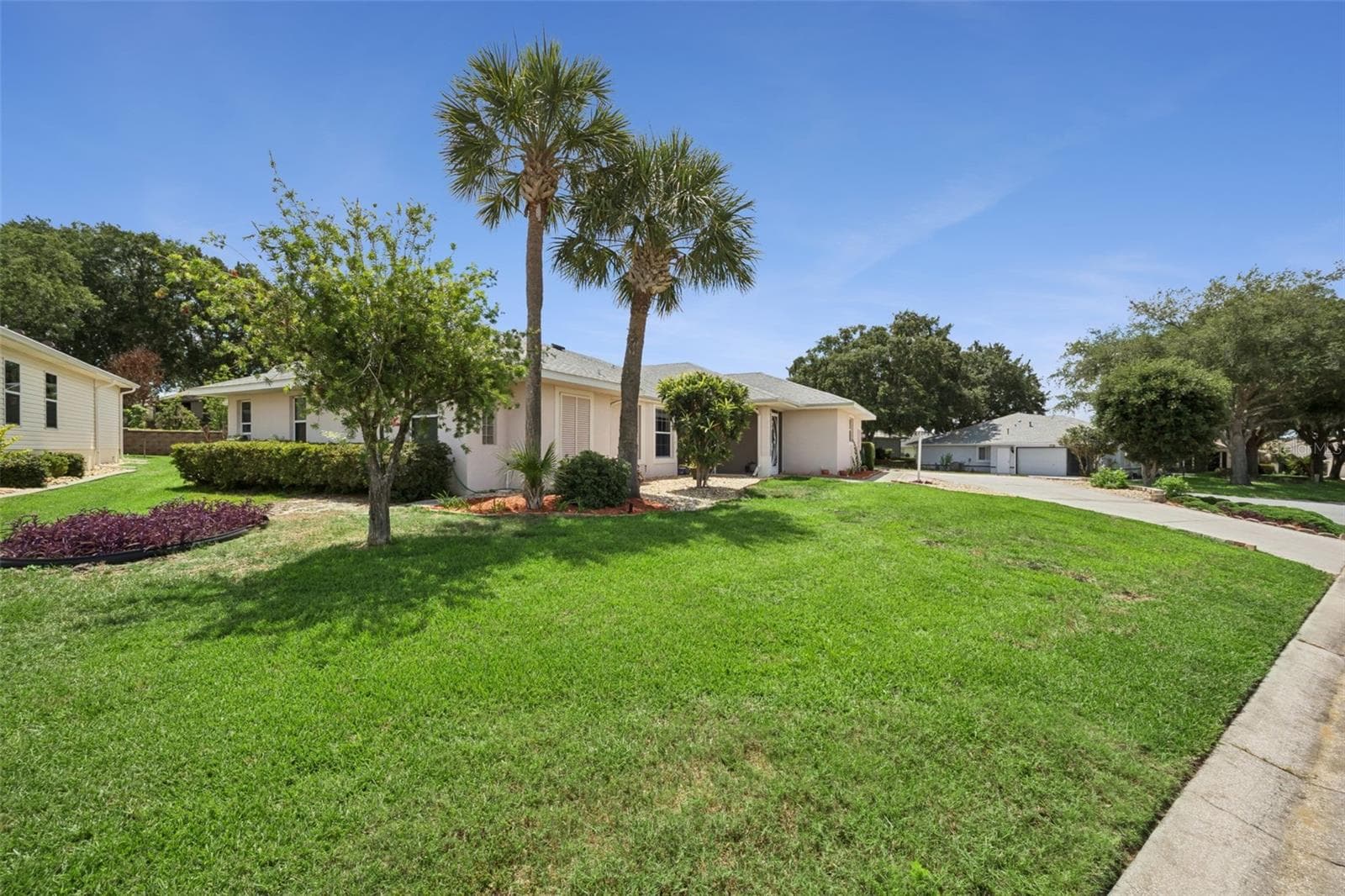 Located in the center of Royal Highlands - 21101 BRAVEHEART DR, LEESBURG