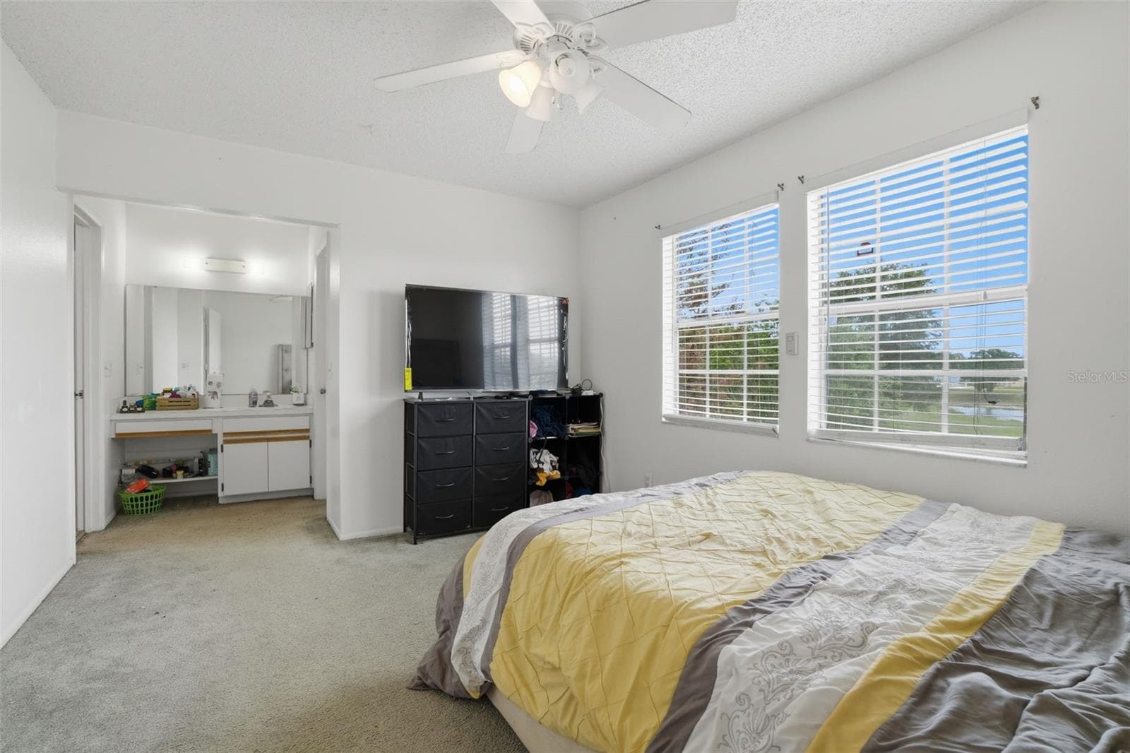 Townhouse at 2025 WATERLEAF ST, ORLANDO, photo 18 of 43