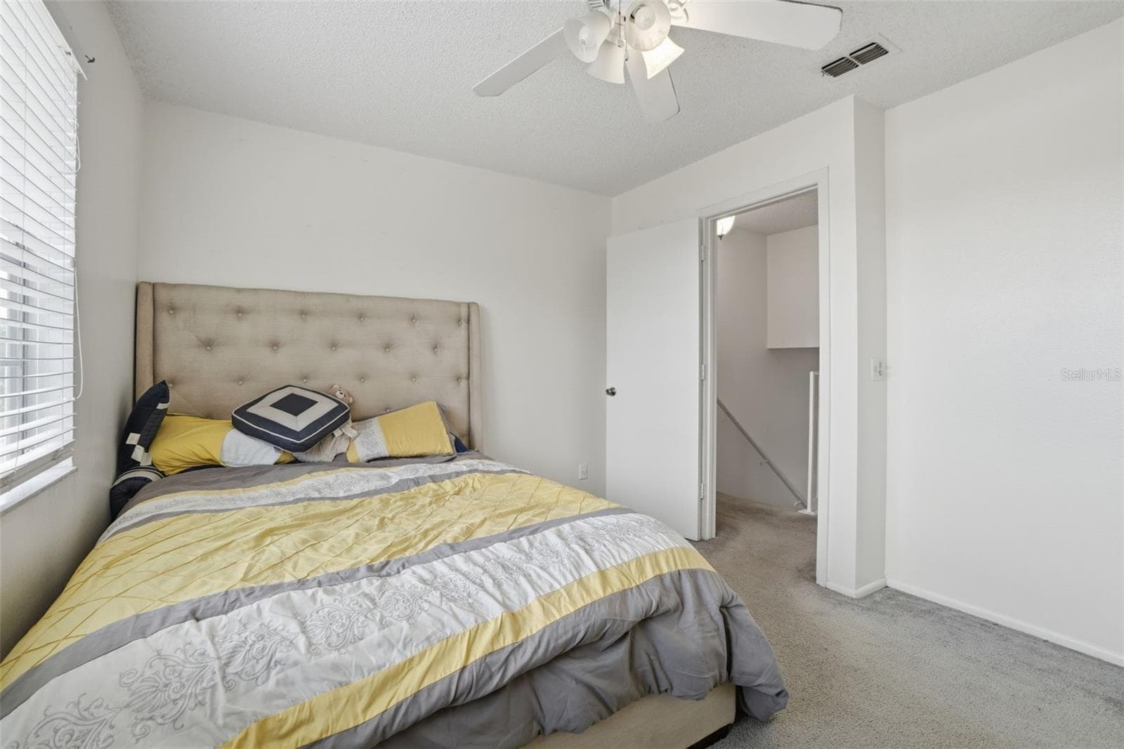 Townhouse at 2025 WATERLEAF ST, ORLANDO, photo 19 of 43