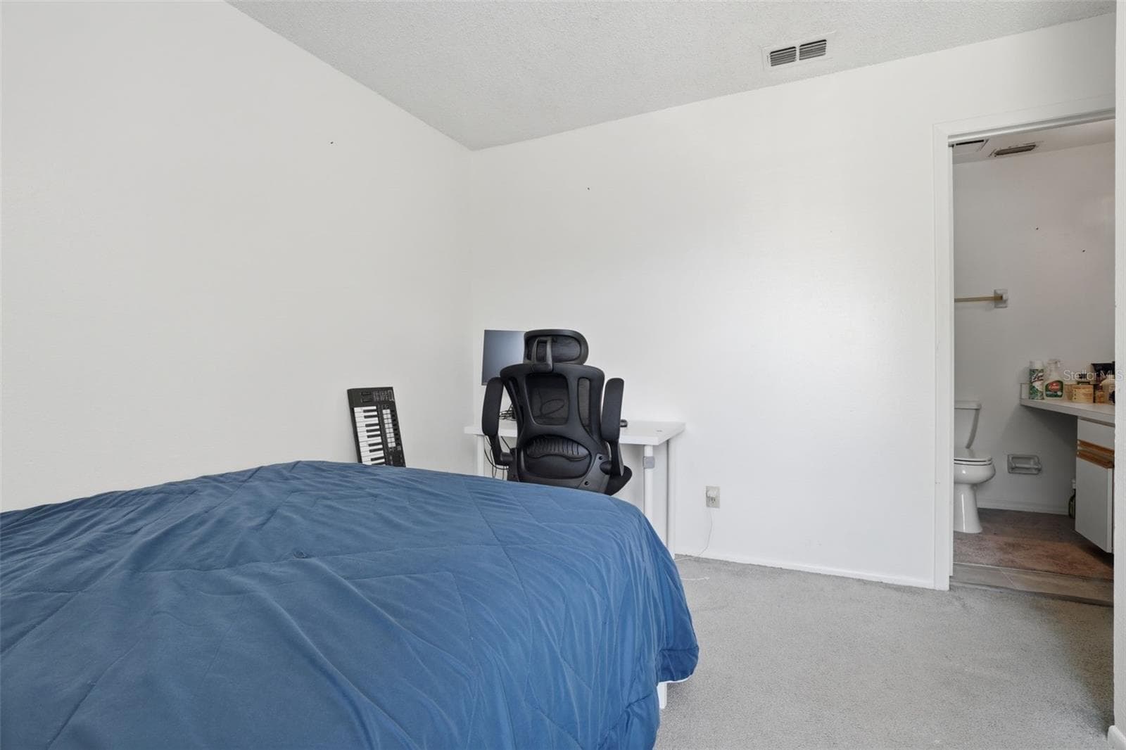 Townhouse at 2025 WATERLEAF ST, ORLANDO, photo 23 of 43
