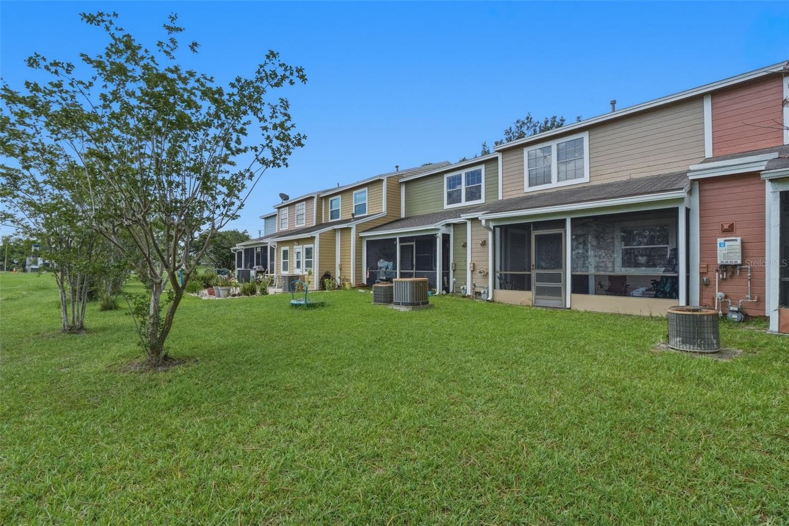 Townhouse at 2025 WATERLEAF ST, ORLANDO, photo 28 of 43