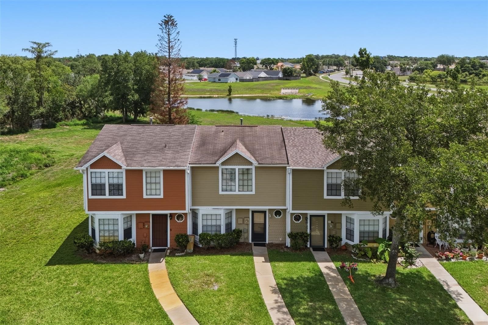 Townhouse at 2025 WATERLEAF ST, ORLANDO, photo 30 of 43