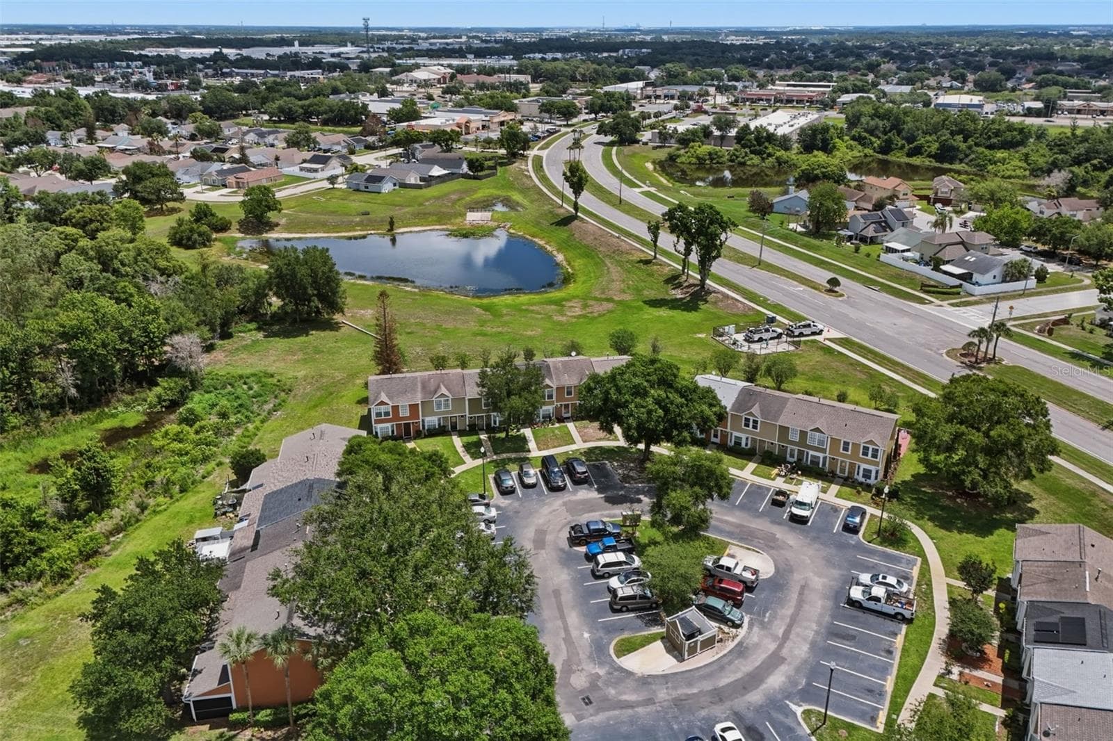 Townhouse at 2025 WATERLEAF ST, ORLANDO, photo 40 of 43