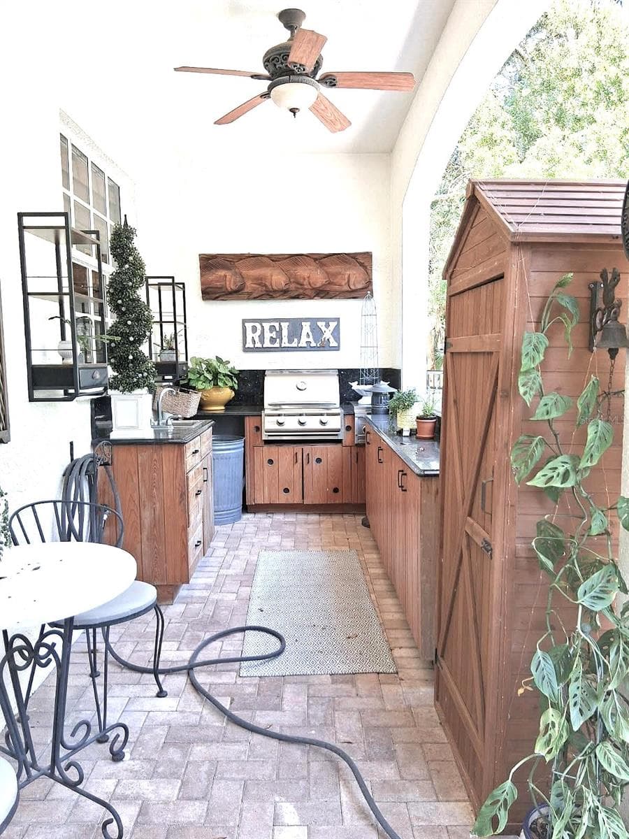 Comfortable casual outdoor kitchen for Grilling Nights! New Grill - 3171 DICK WILSON DR, SARASOTA