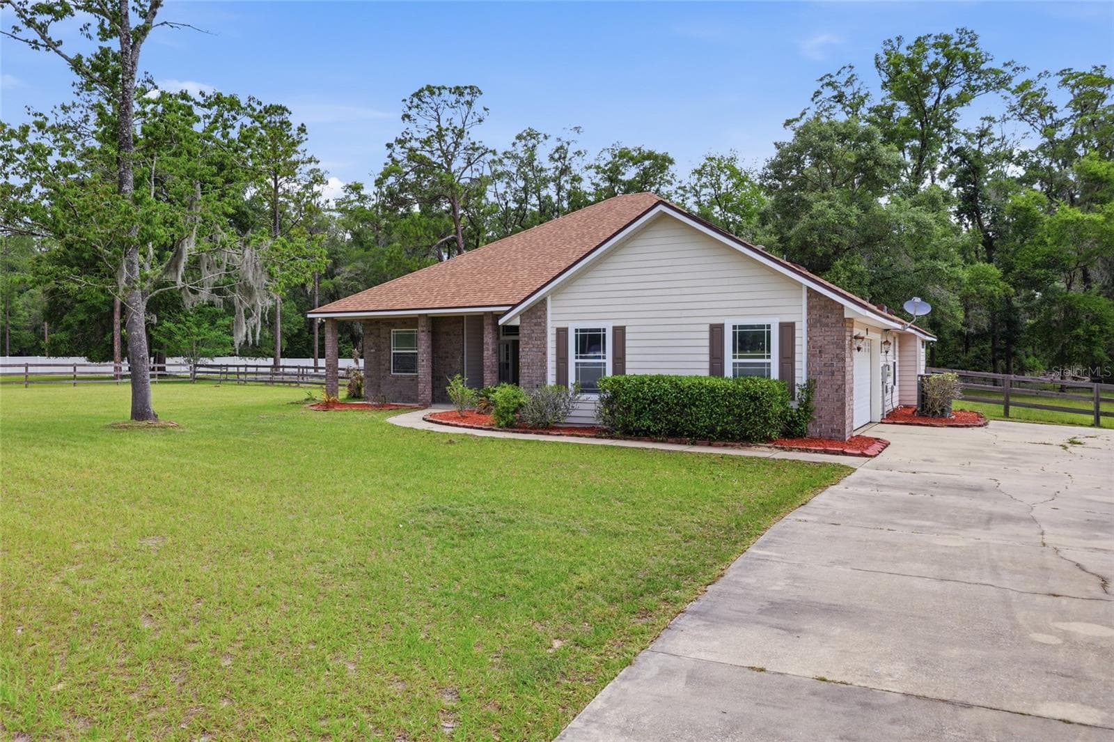 Single Family Residence at 25176 NW 209TH AVE, HIGH SPRINGS, photo 2 of 37