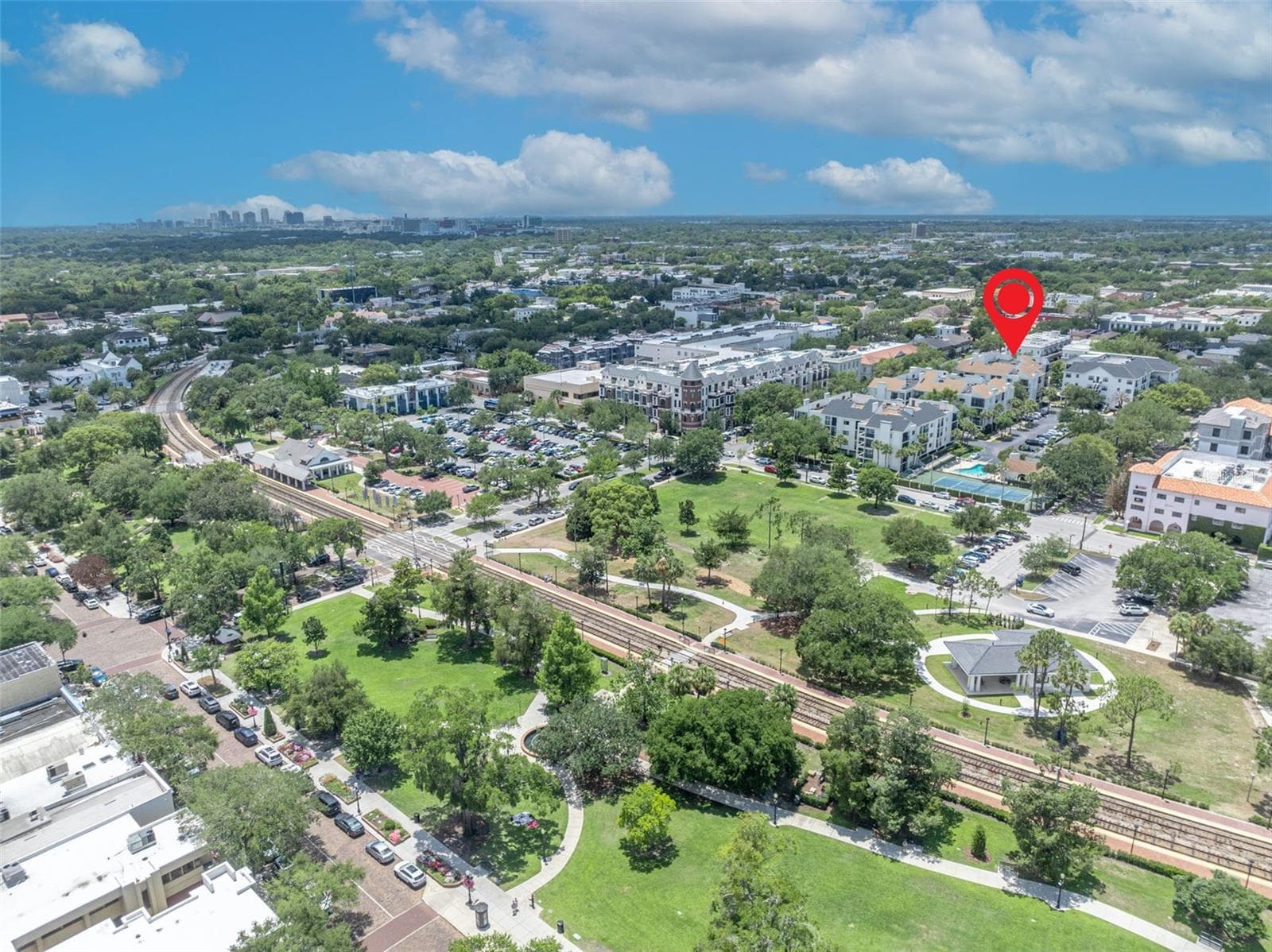 A highlight of Park Avenue is Central Park, located just outside Park West. The park is the perfect location for picturesque walks, a relaxing picnic, or enjoying one of the numerous cultural events hosted by the city. - 300 CAROLINA AVE #402C, WINTER PARK