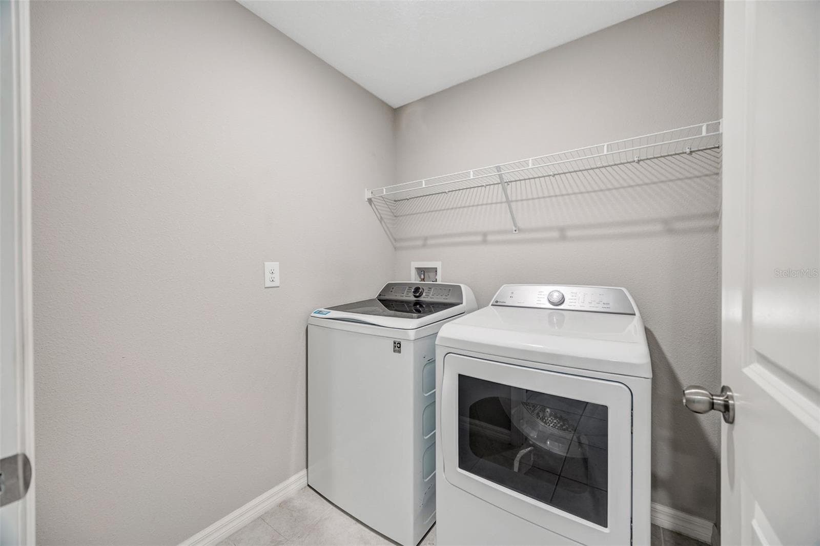 Single Family Residence at 138 RAIN BERRY AVE, RUSKIN, photo 16 of 58