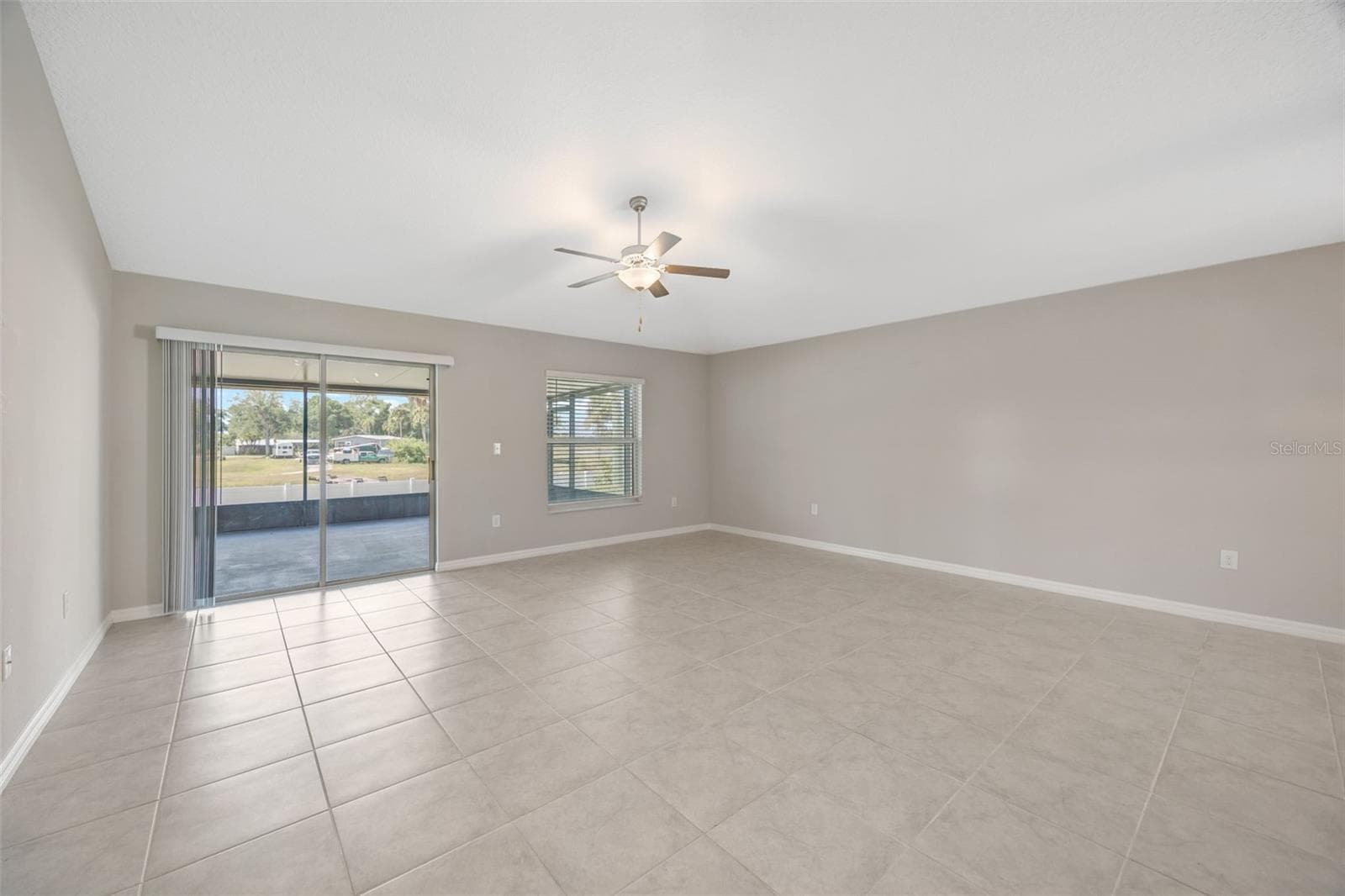 Single Family Residence at 138 RAIN BERRY AVE, RUSKIN, photo 32 of 58