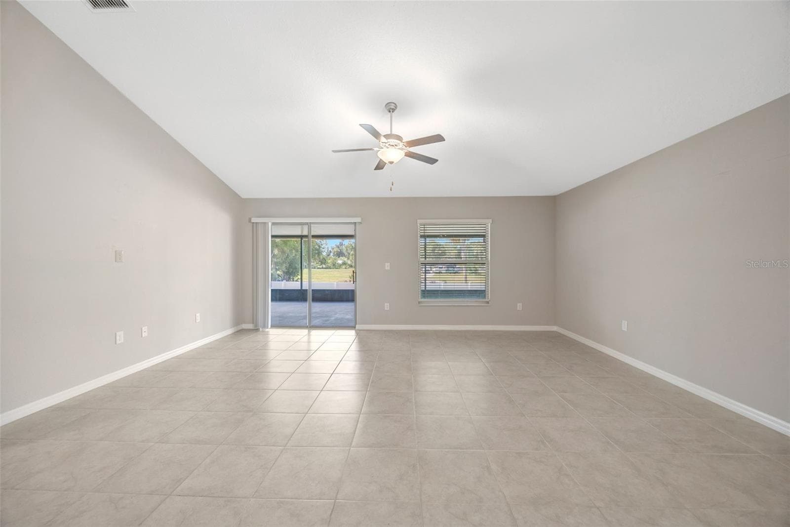 Single Family Residence at 138 RAIN BERRY AVE, RUSKIN, photo 33 of 58
