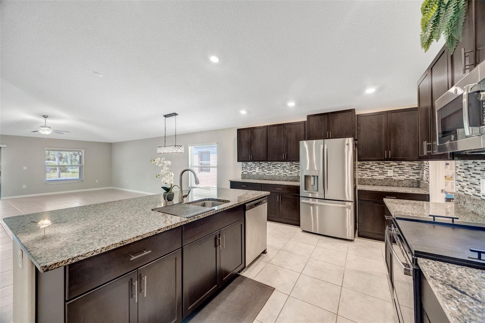 Single Family Residence at 138 RAIN BERRY AVE, RUSKIN, photo 43 of 58