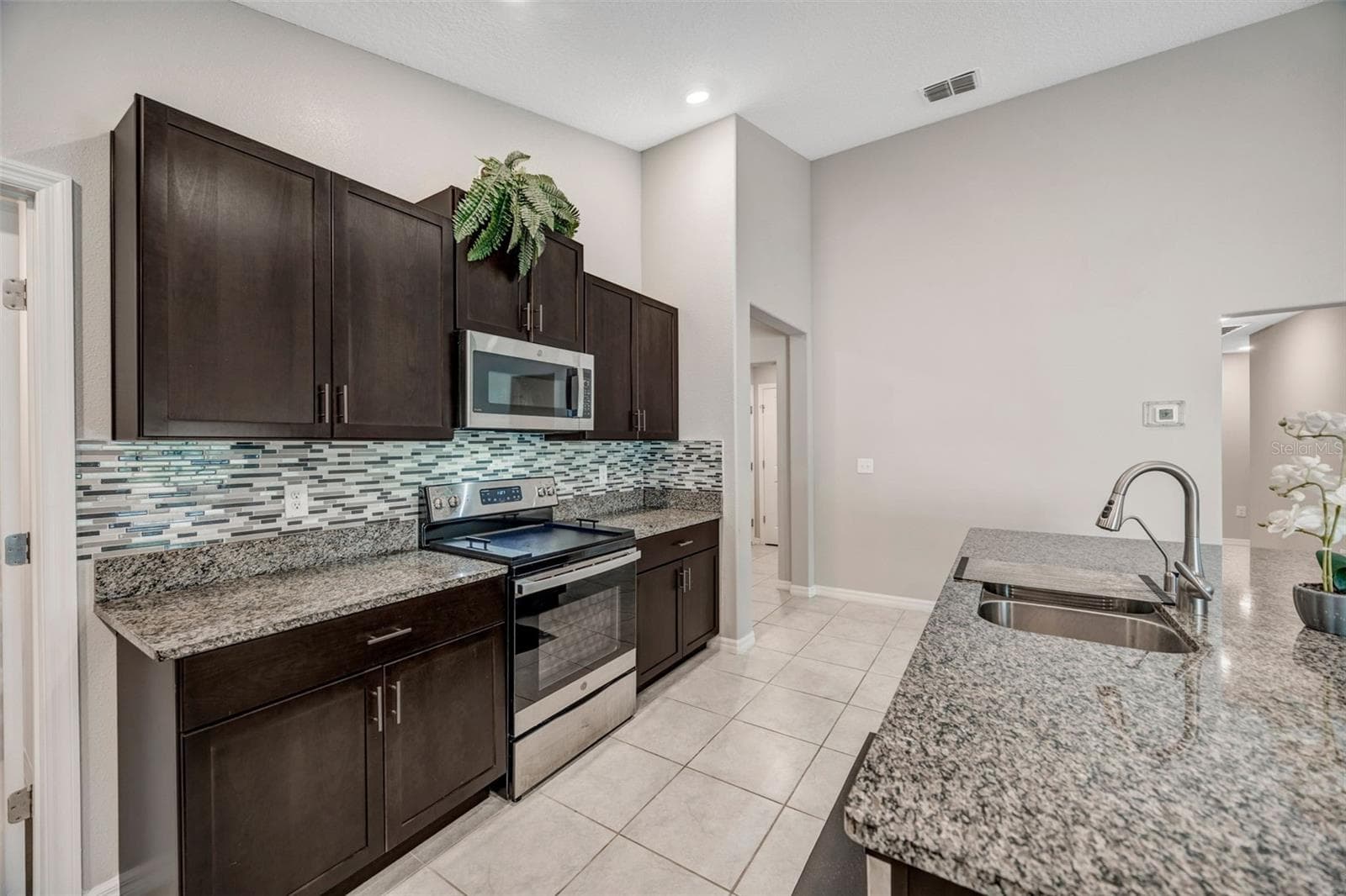 Single Family Residence at 138 RAIN BERRY AVE, RUSKIN, photo 44 of 58
