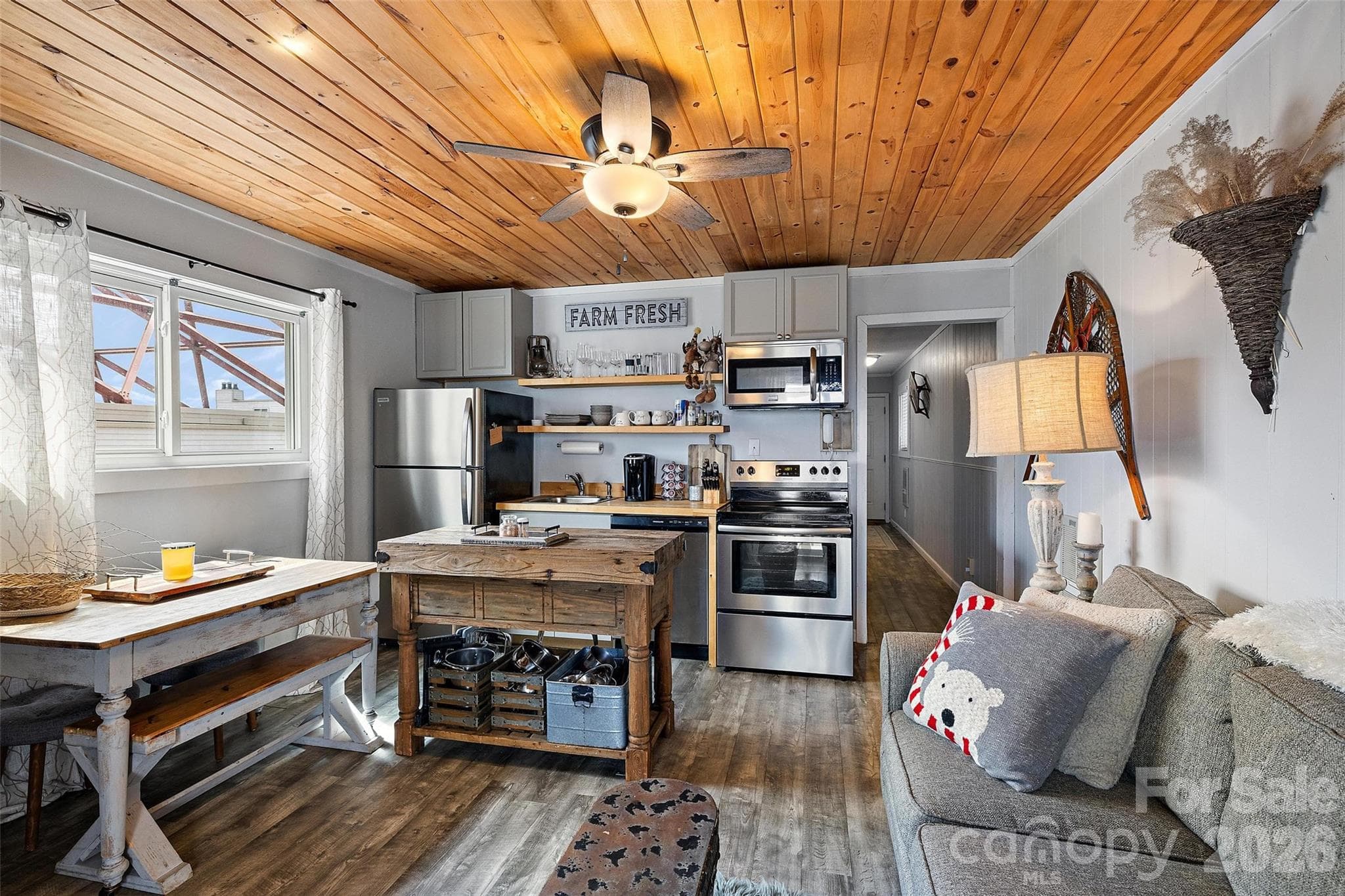 One Bedroom END UNIT at Pinnacle Inn Resort - Beech Mountain
