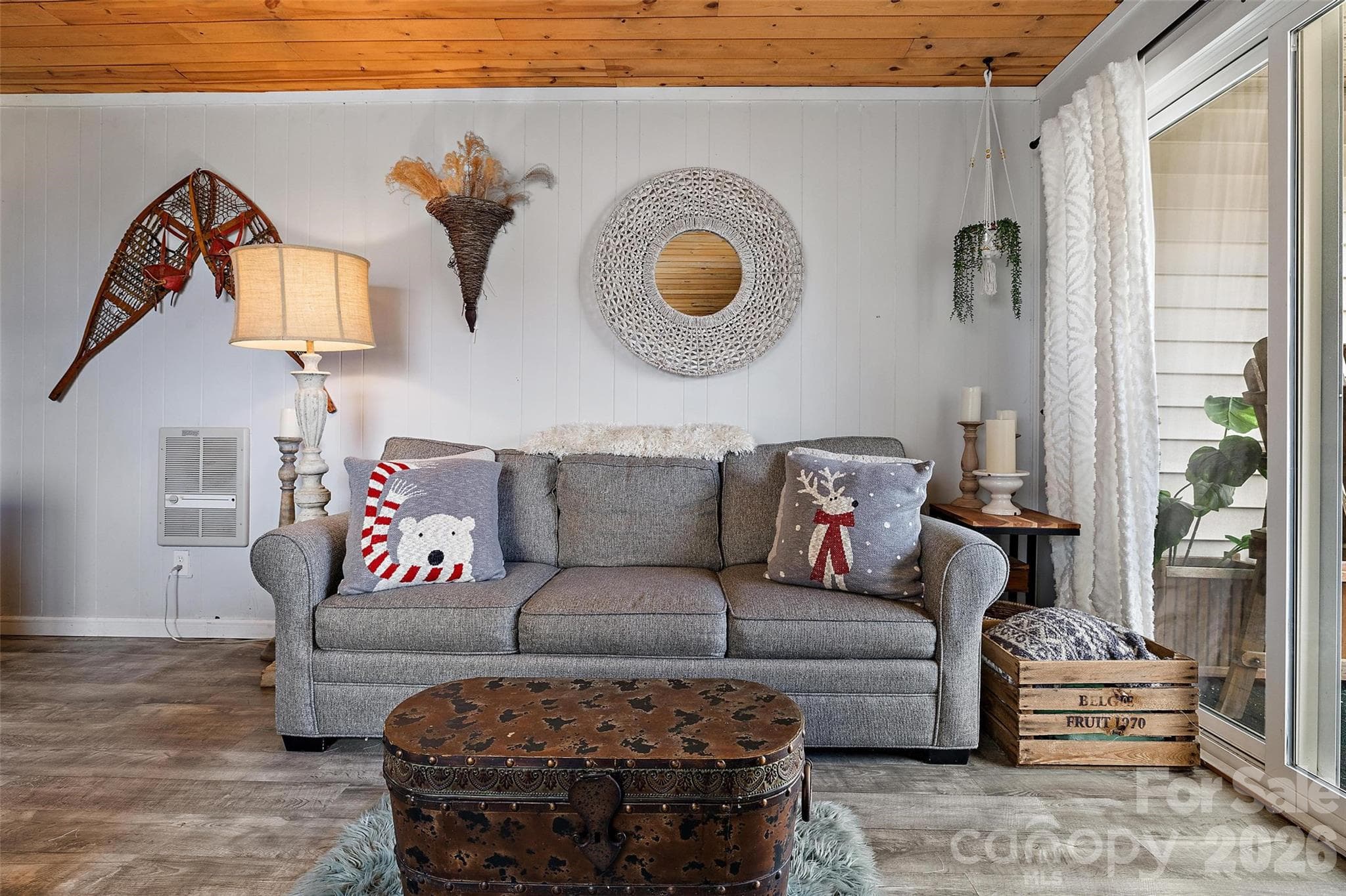 Queen Sleeper Sofa - Beech Mountain