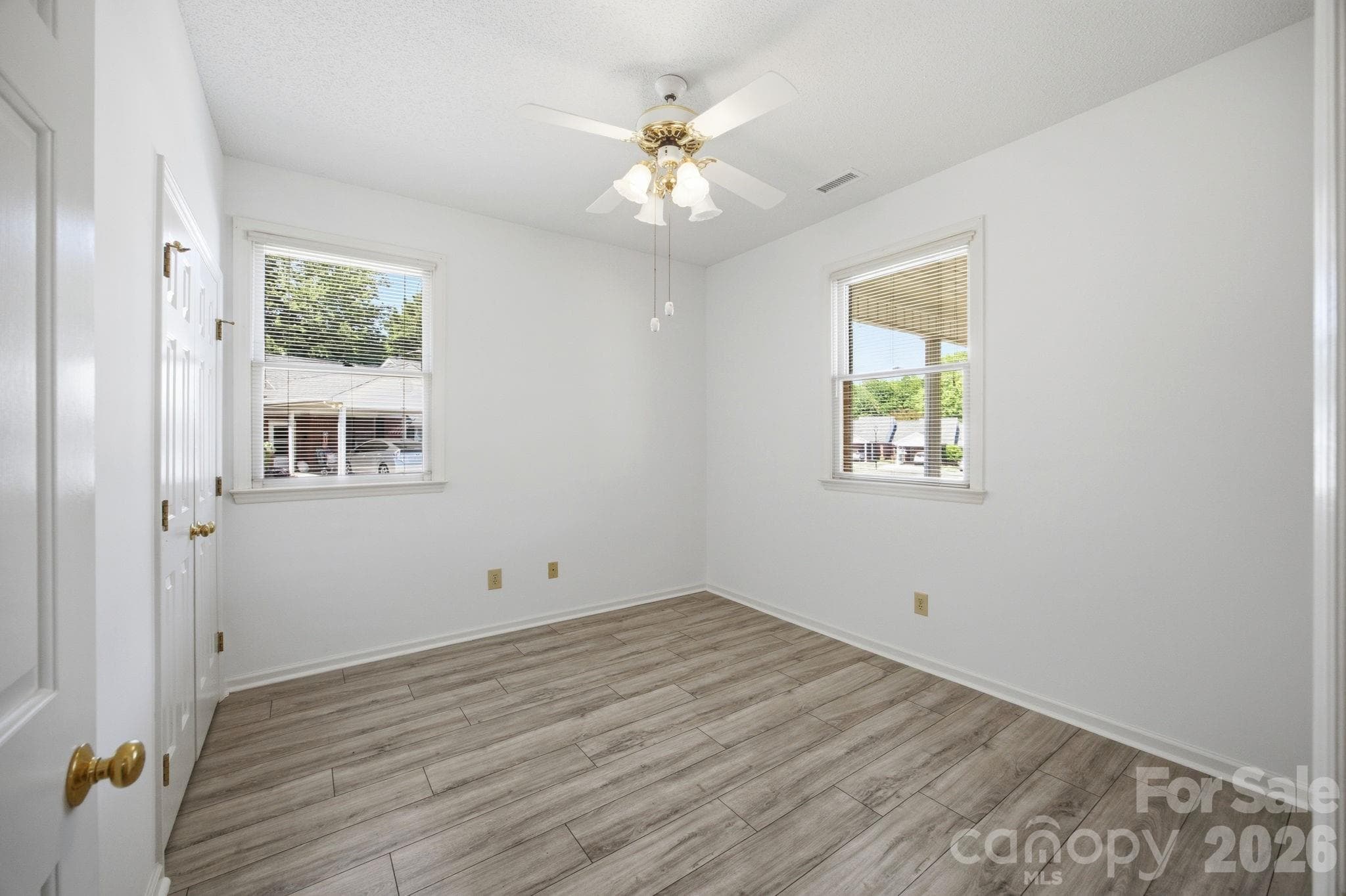 Townhouse at Cornelius, photo 6 of 33