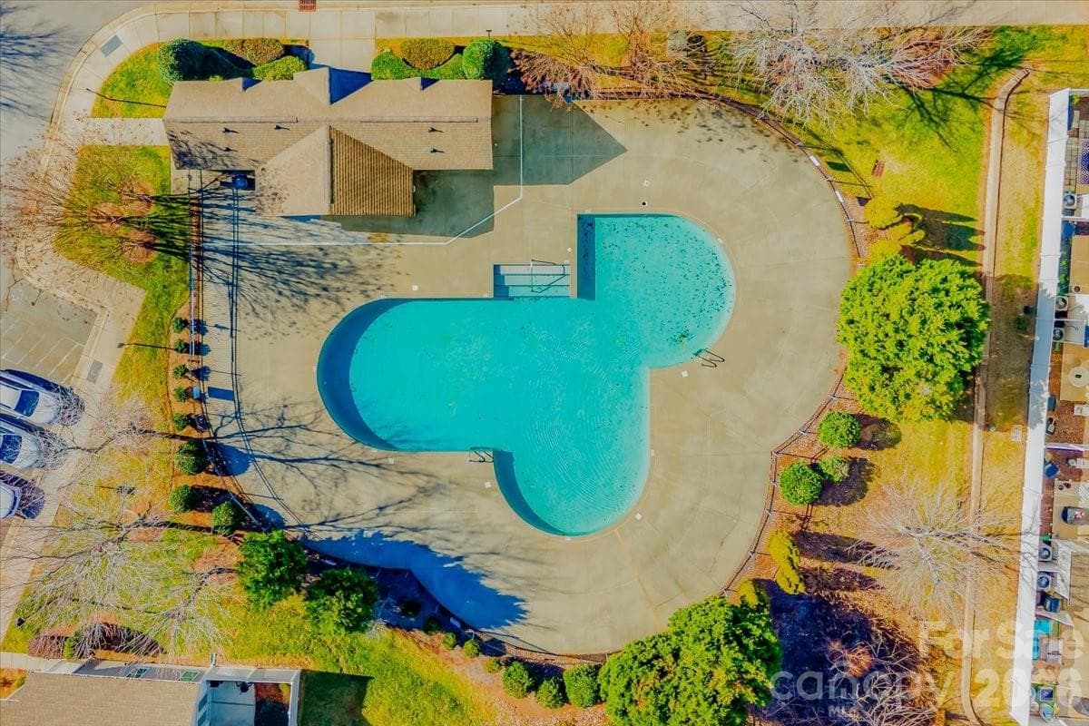Neighborhood Pool - 108 Prairie View Court, Belmont