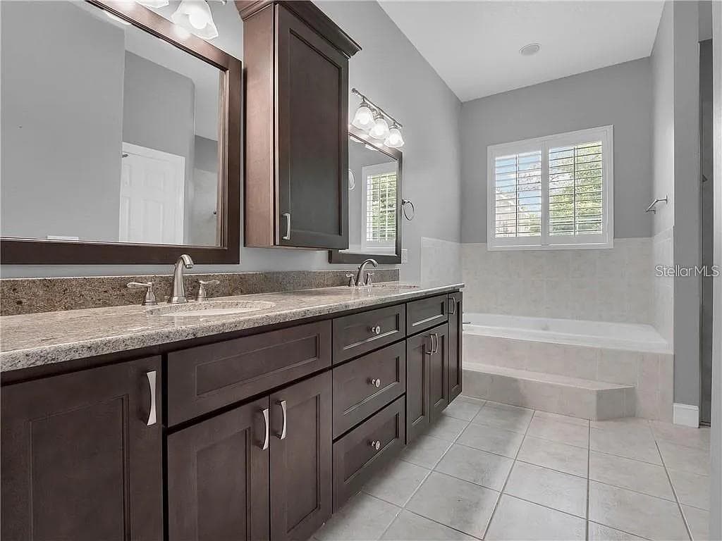 Single Family Residence at 2660 WINNEMISSETT OAKS DR, DELAND, photo 27 of 57