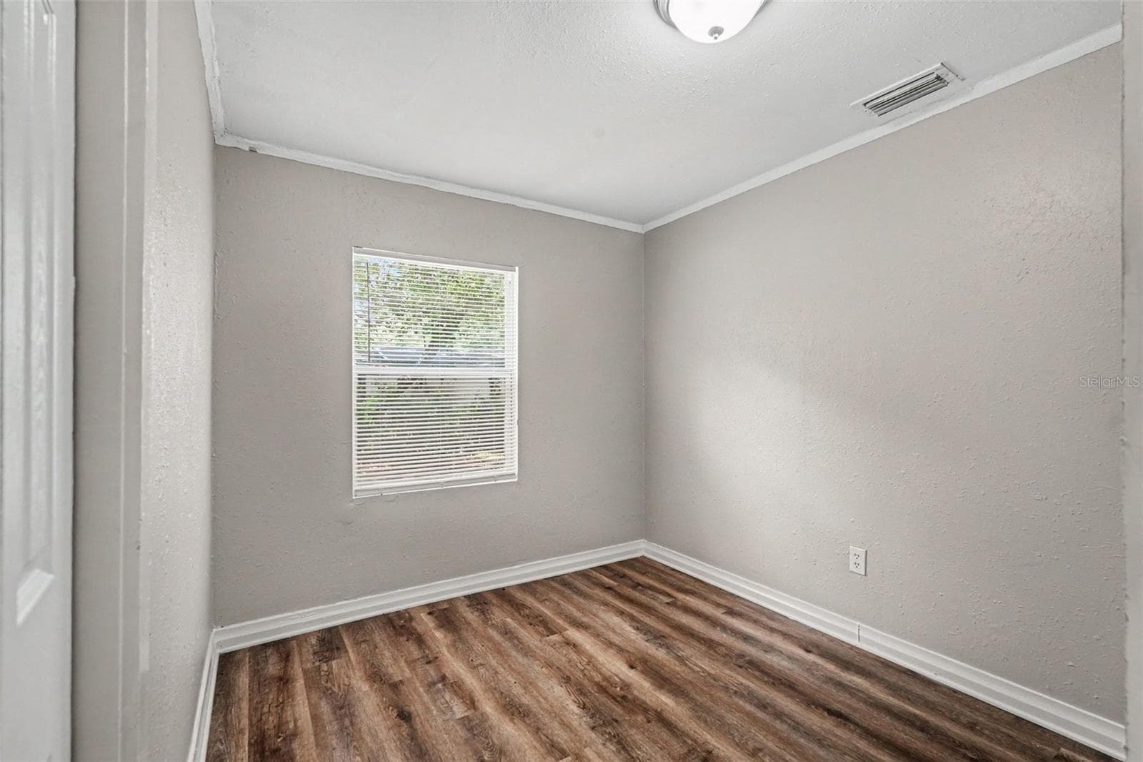 Single Family Residence at 828 E 145TH AVE, TAMPA, photo 17 of 21