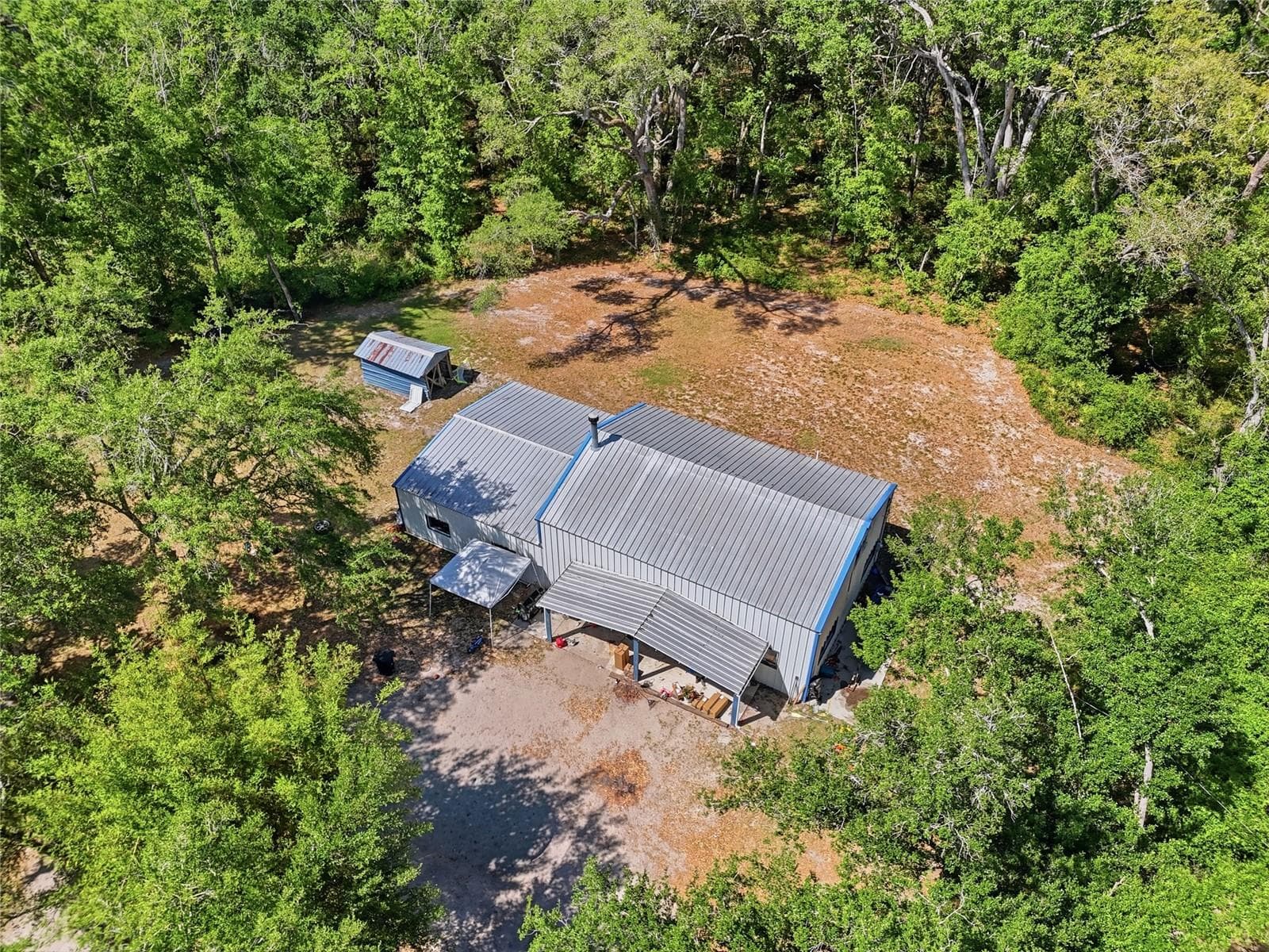 Single Family Residence at 401 SE FALCON RD, BRANFORD, photo 9 of 76