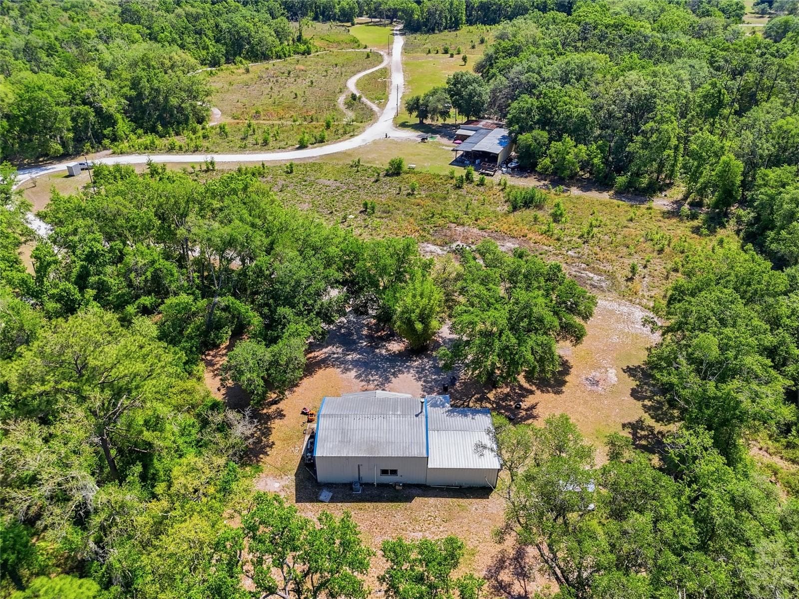Single Family Residence at 401 SE FALCON RD, BRANFORD, photo 11 of 76