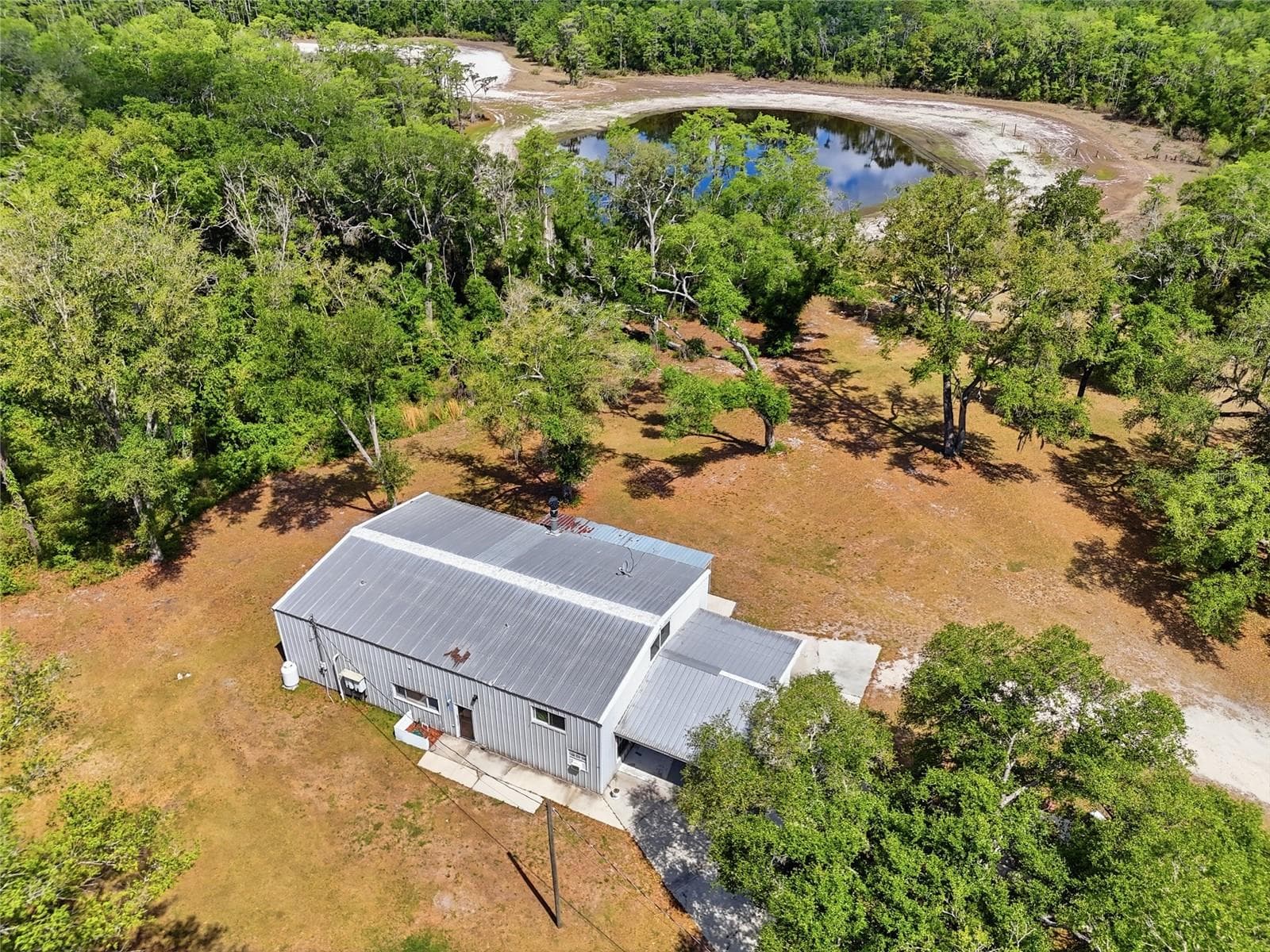 Single Family Residence at 401 SE FALCON RD, BRANFORD, photo 16 of 76