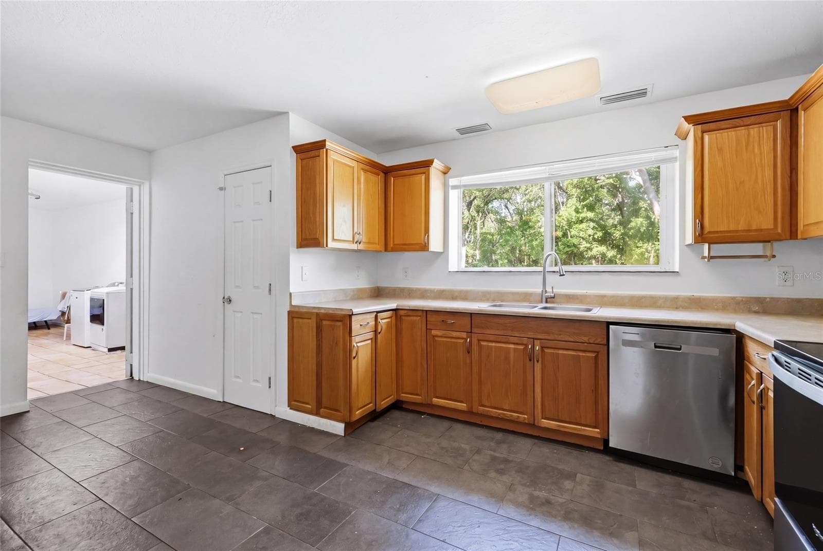 Single Family Residence at 401 SE FALCON RD, BRANFORD, photo 40 of 76