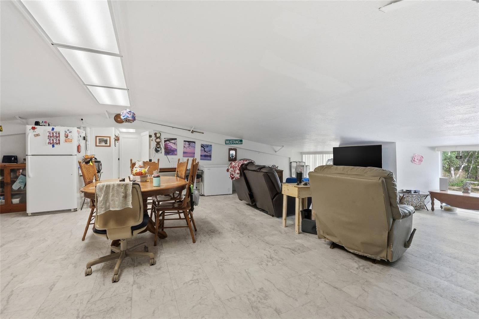 Single Family Residence at 401 SE FALCON RD, BRANFORD, photo 47 of 76
