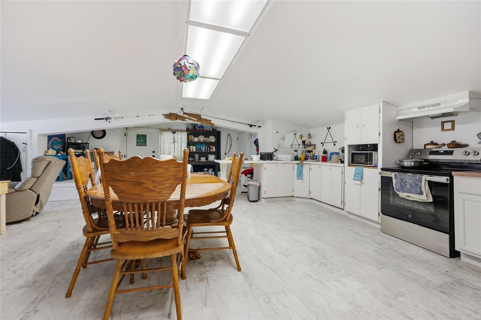 Single Family Residence at 401 SE FALCON RD, BRANFORD, photo 48 of 76