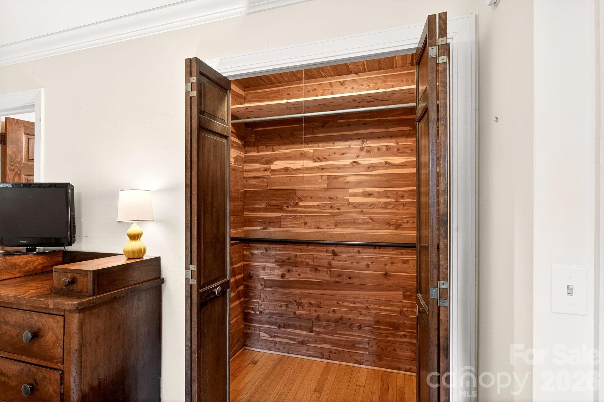Primary bedroom with large cedar-lined closet - 25 Bevlyn Drive, Asheville
