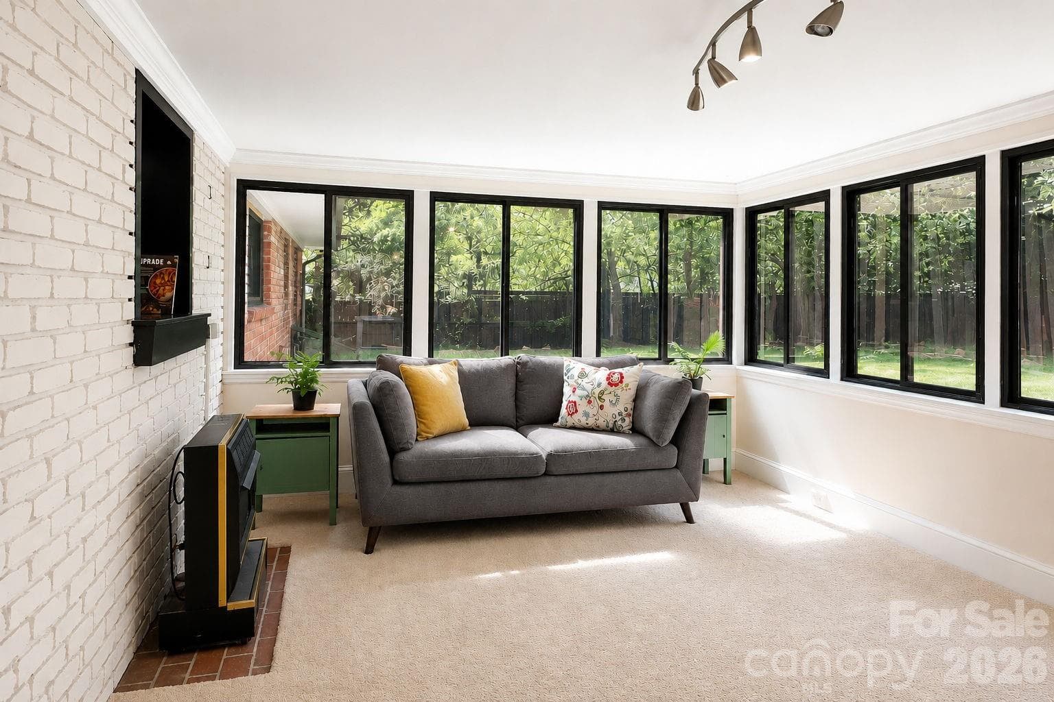 Heated all-seasons room with pass through to kitchen - 25 Bevlyn Drive, Asheville