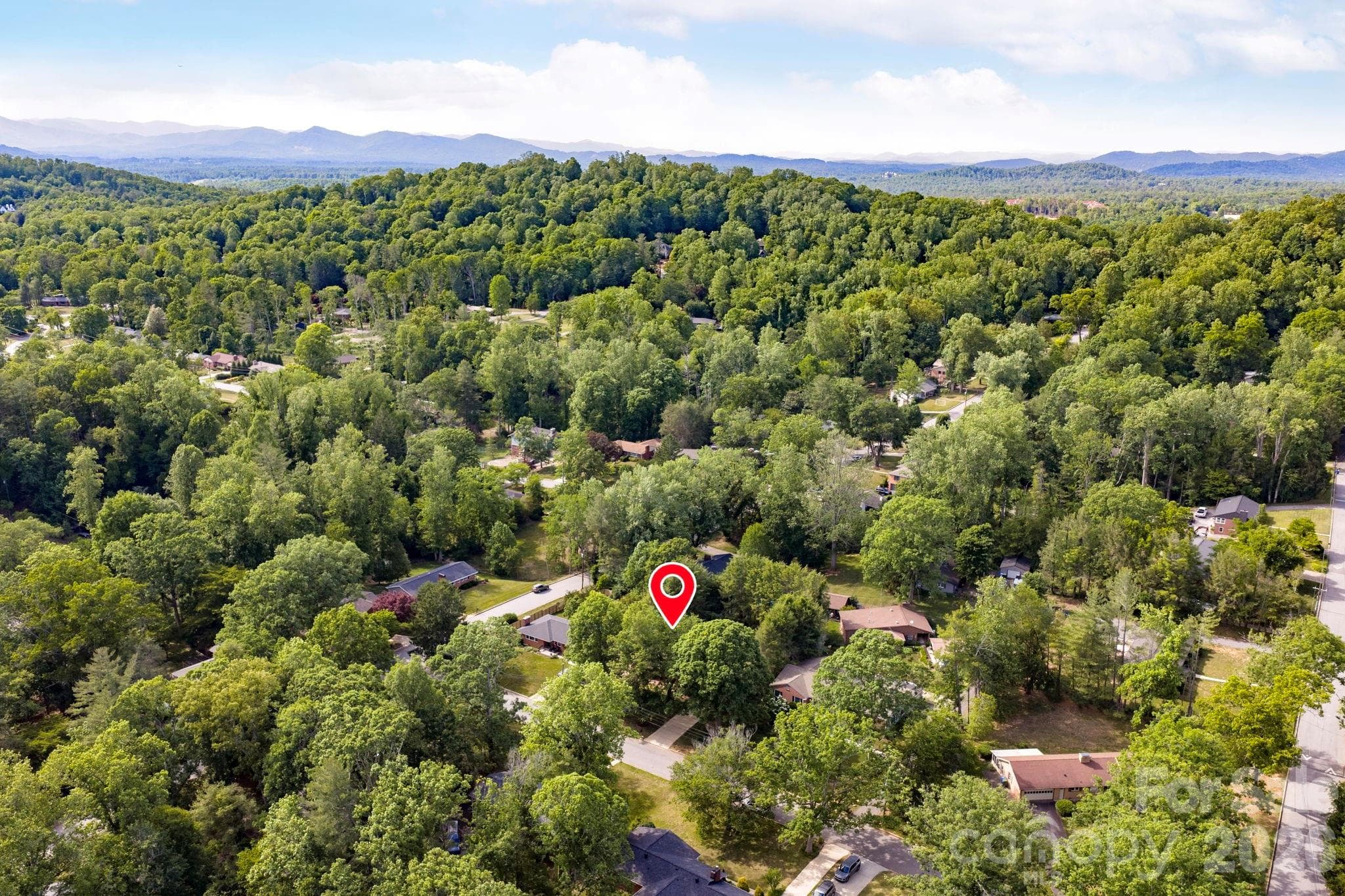 Minutes to all things Asheville and South Asheville - 25 Bevlyn Drive, Asheville