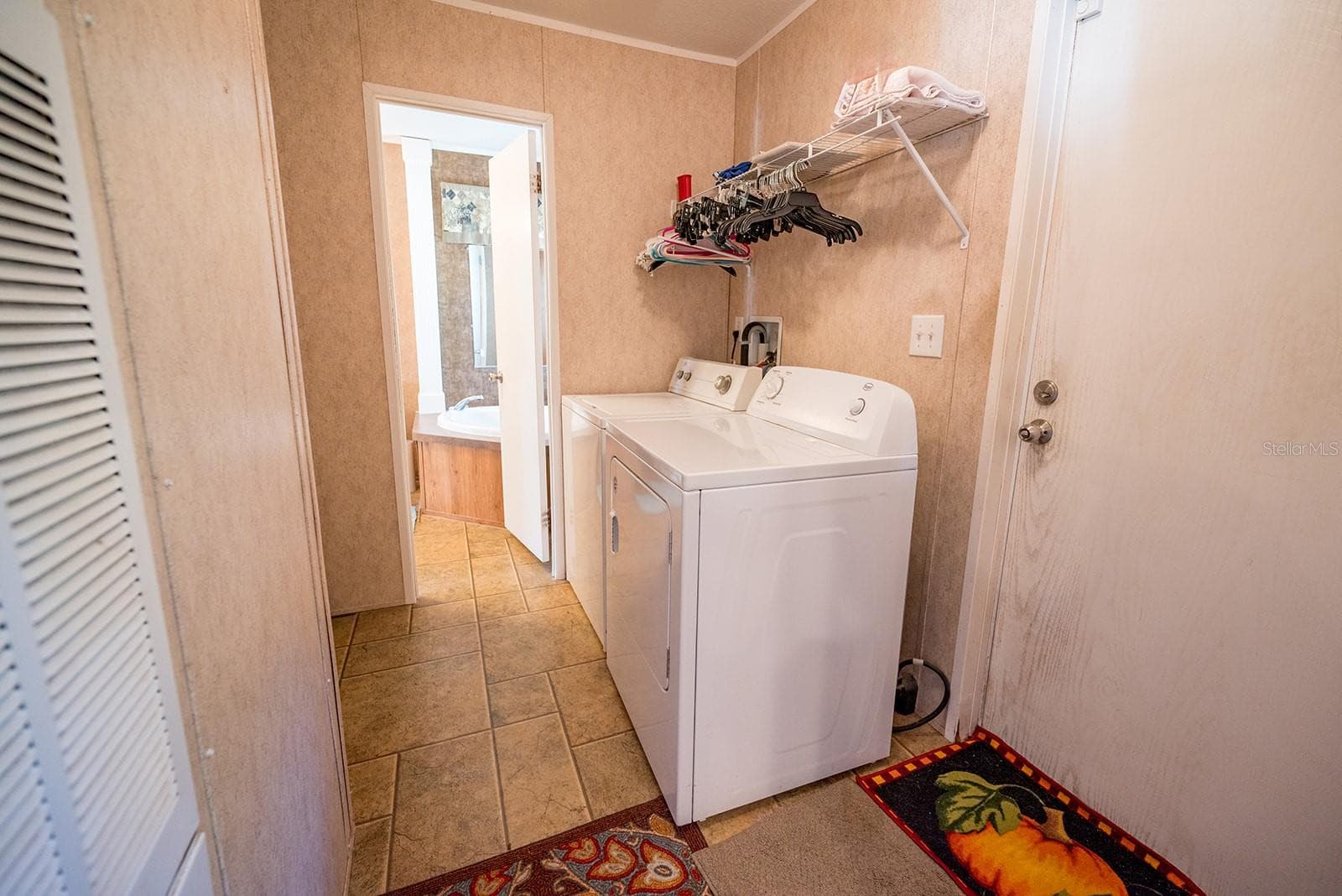 Manufactured Home at 21800 SW 15TH AVE, NEWBERRY, photo 29 of 46