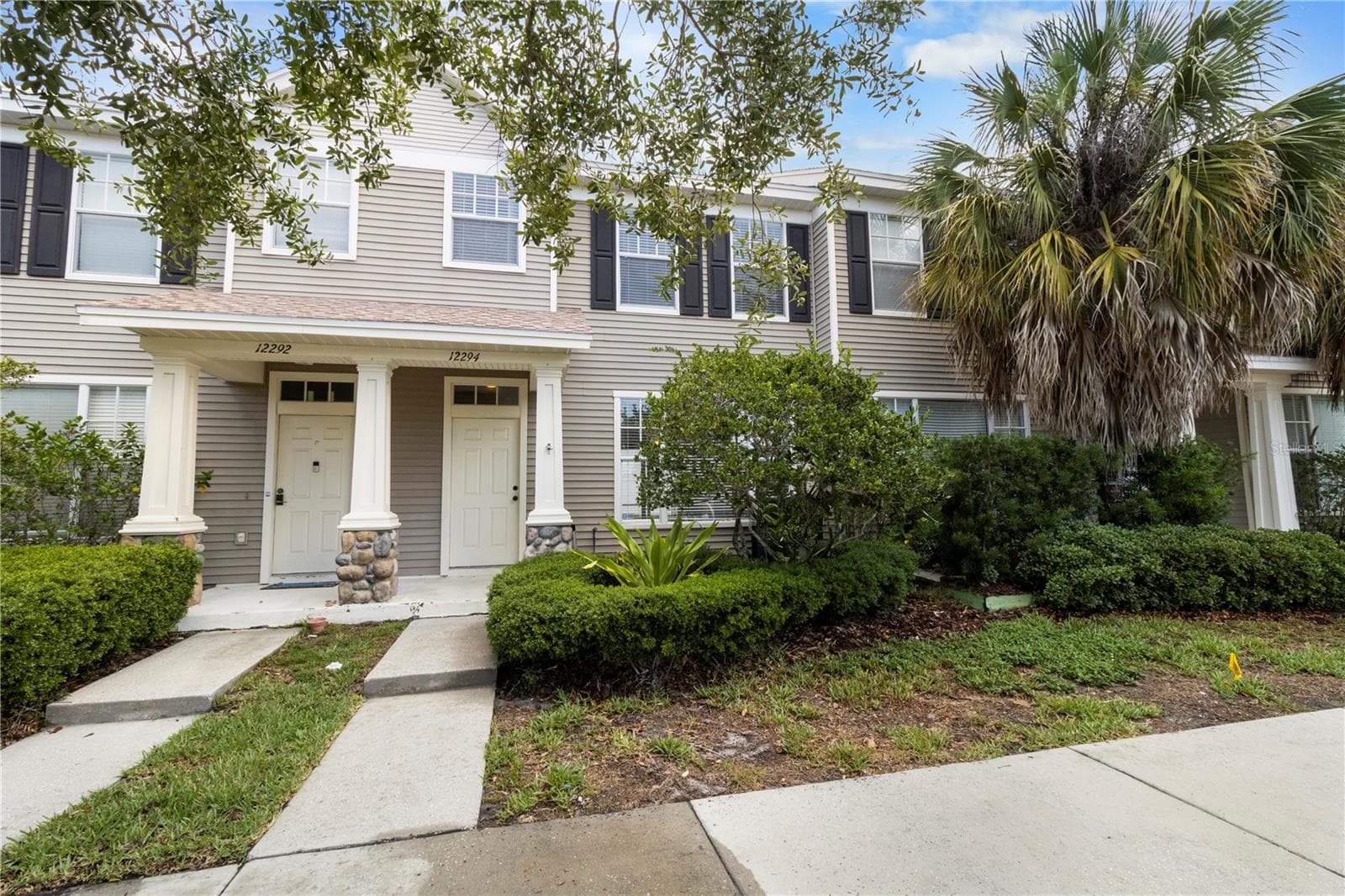 Townhouse at 12294 COUNTRY WHITE CIR, TAMPA, photo 2 of 21