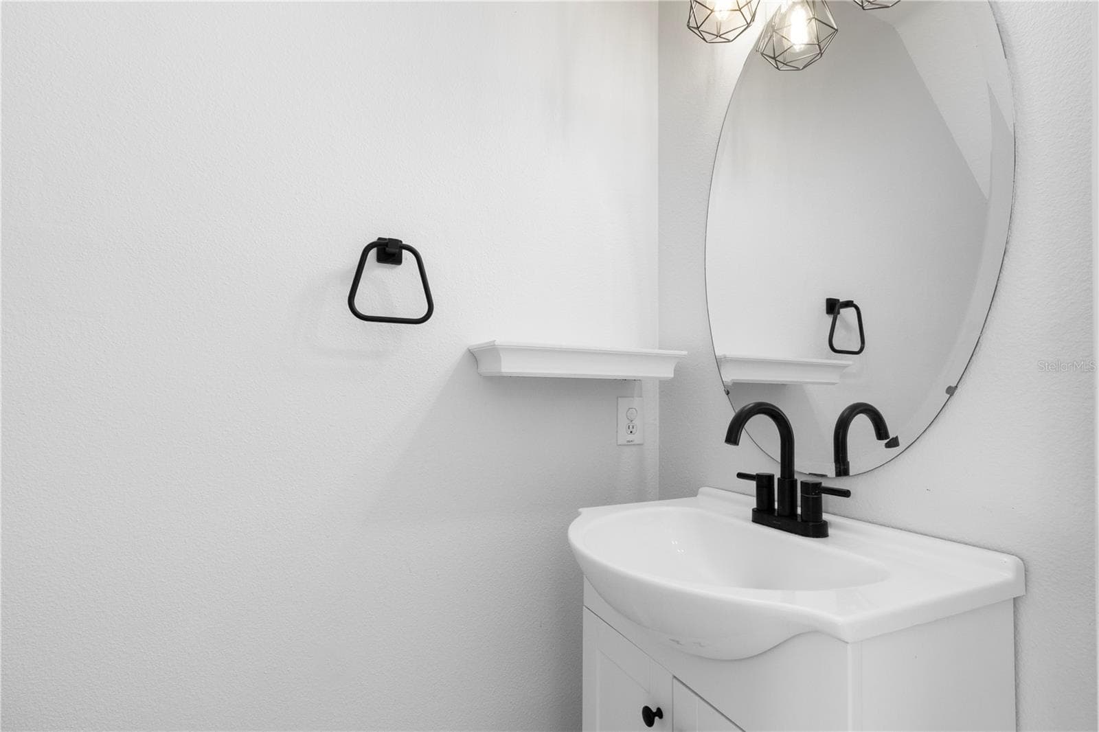 Townhouse at 12294 COUNTRY WHITE CIR, TAMPA, photo 3 of 21