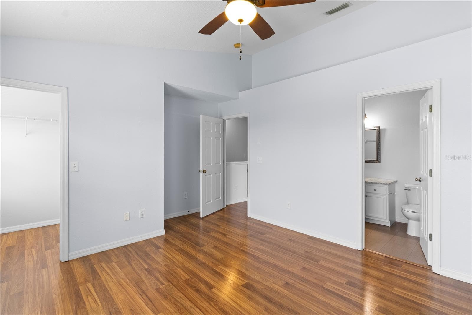 Townhouse at 12294 COUNTRY WHITE CIR, TAMPA, photo 12 of 21