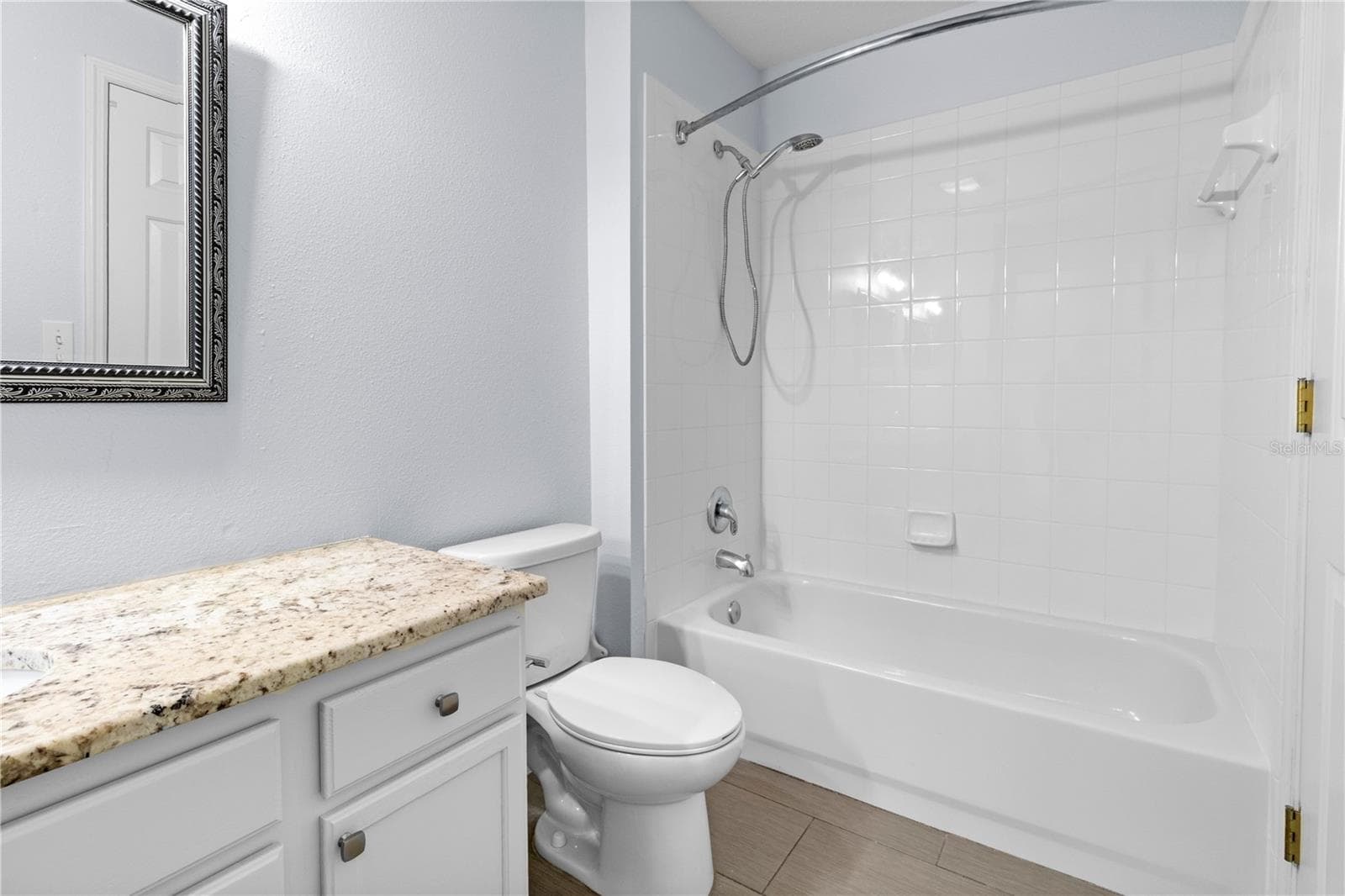 Townhouse at 12294 COUNTRY WHITE CIR, TAMPA, photo 14 of 21