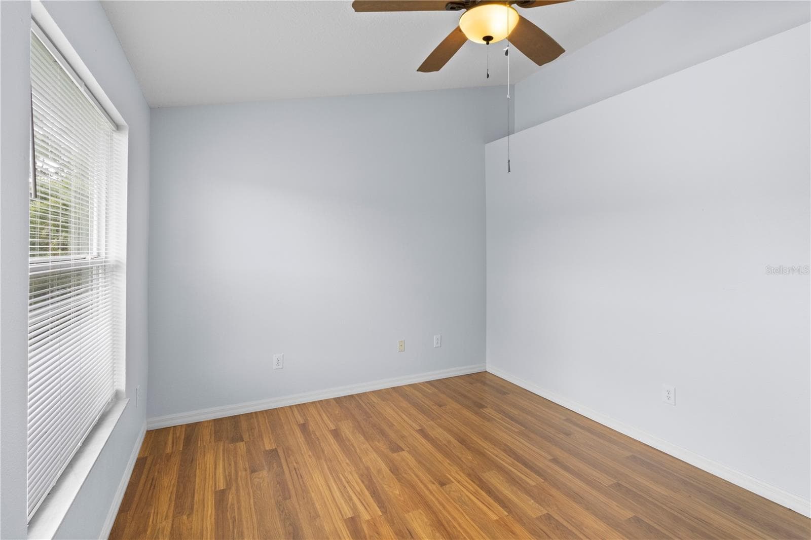Townhouse at 12294 COUNTRY WHITE CIR, TAMPA, photo 16 of 21