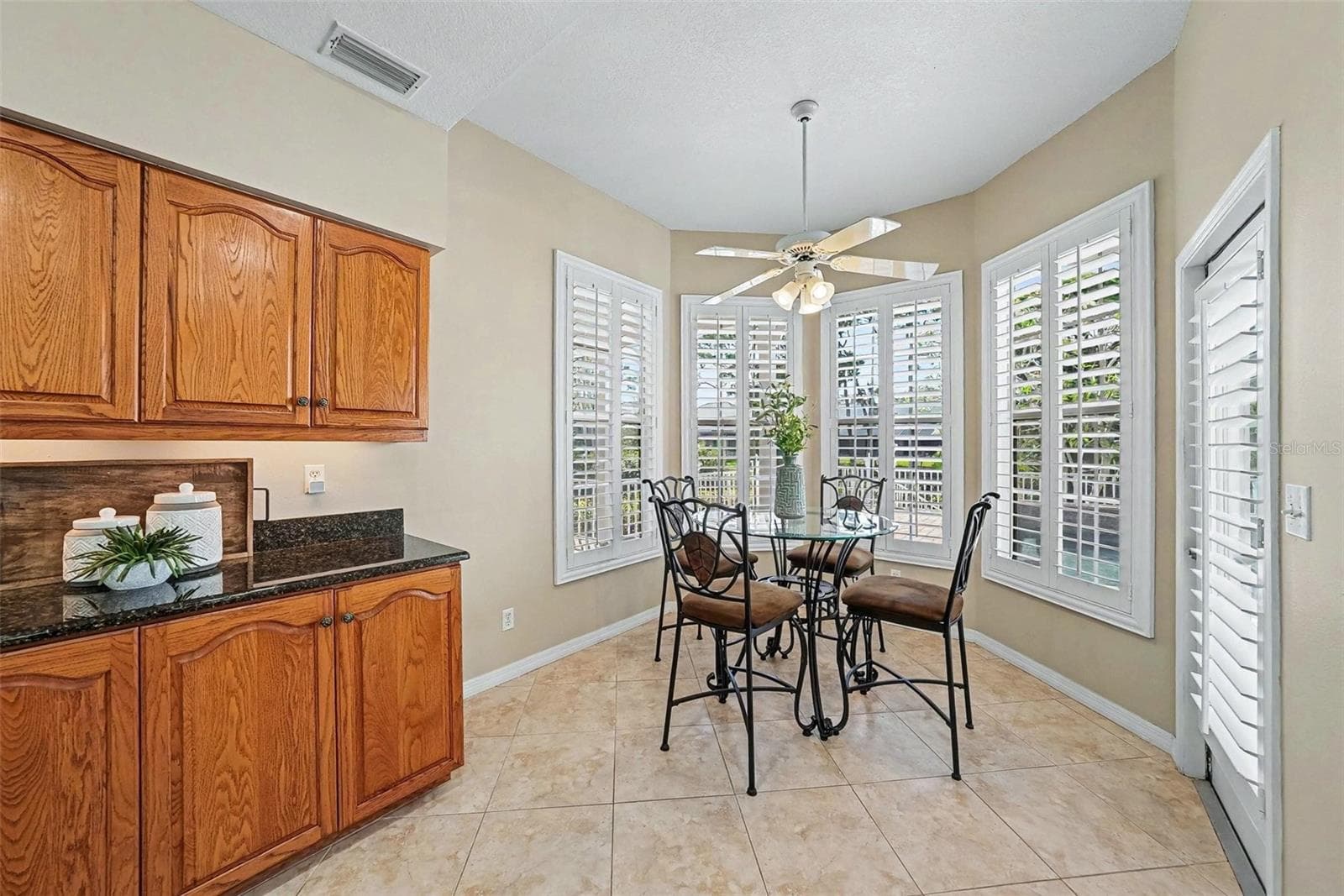 Single Family Residence at 833 MARCO DR NE, ST PETERSBURG, photo 14 of 51