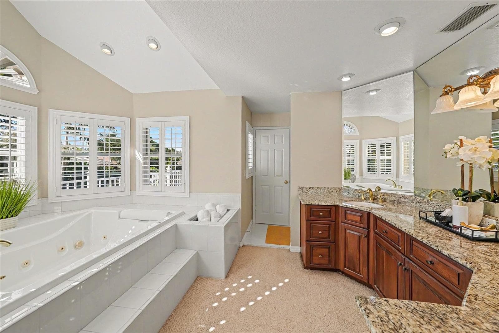 Single Family Residence at 833 MARCO DR NE, ST PETERSBURG, photo 27 of 51