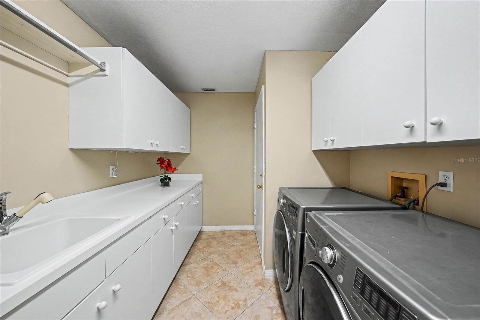 Single Family Residence at 833 MARCO DR NE, ST PETERSBURG, photo 36 of 51