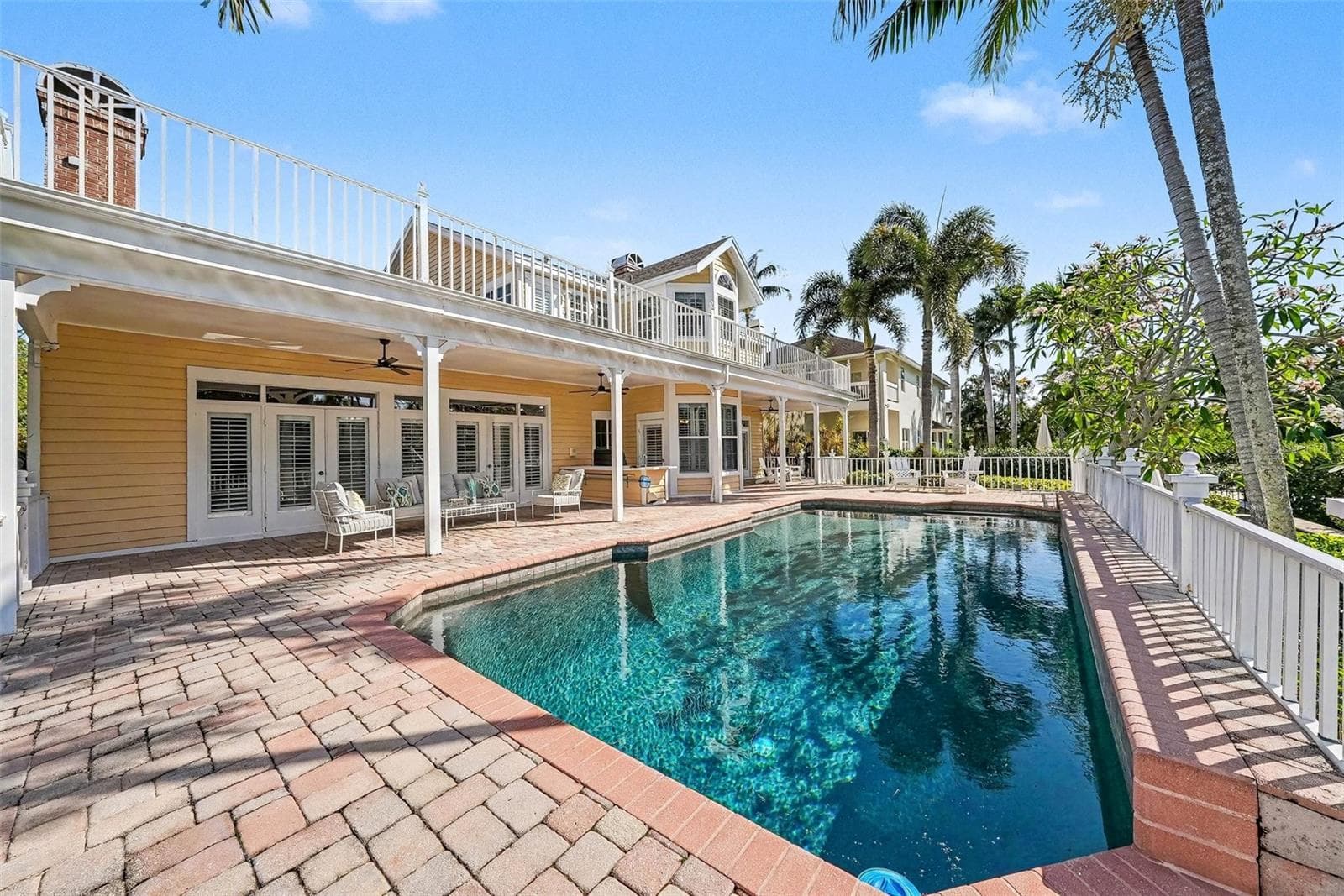 Single Family Residence at 833 MARCO DR NE, ST PETERSBURG, photo 38 of 51