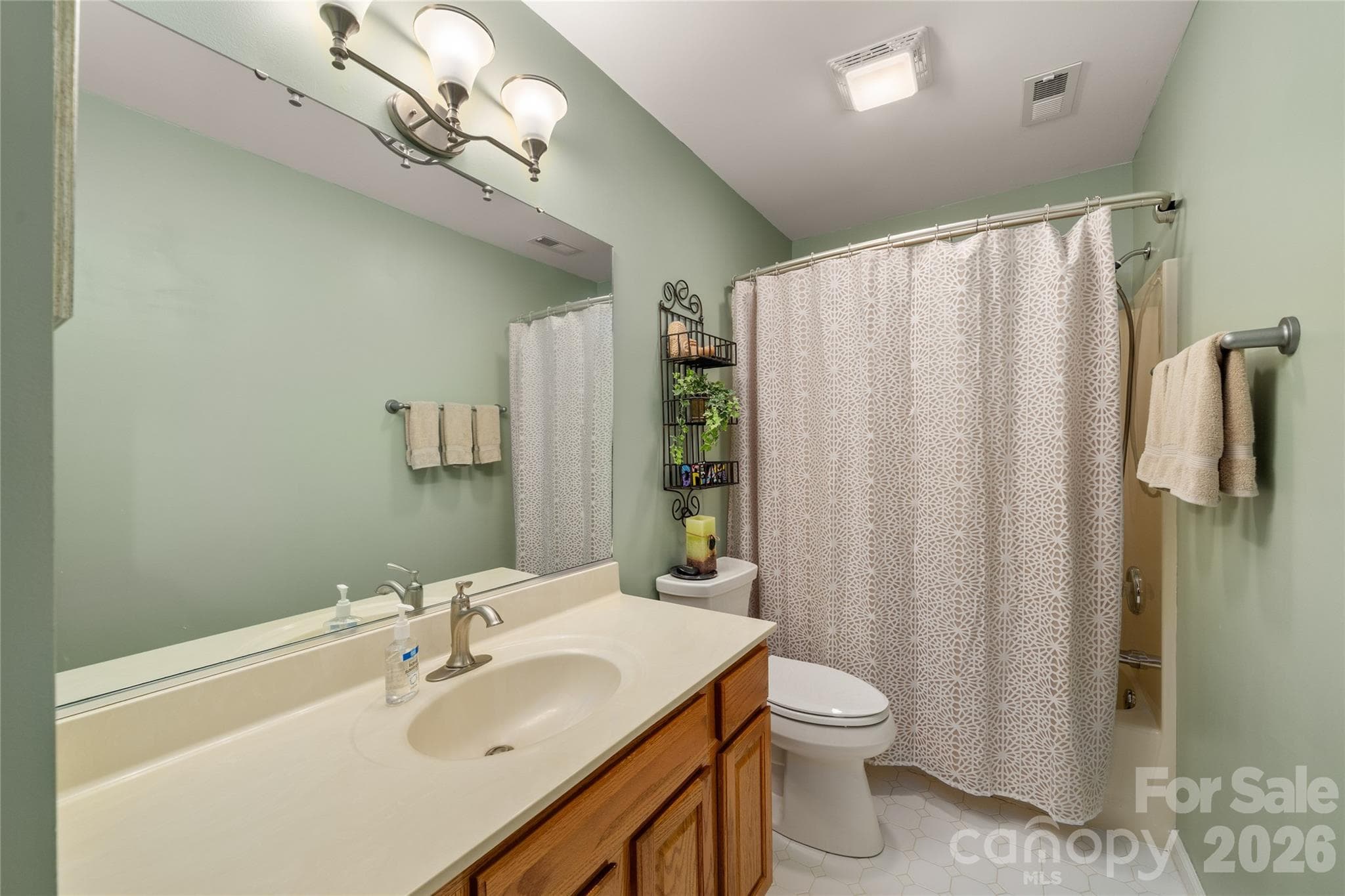 Single Family Residence at 100 Welwyn Lane, Asheville, photo 30 of 46