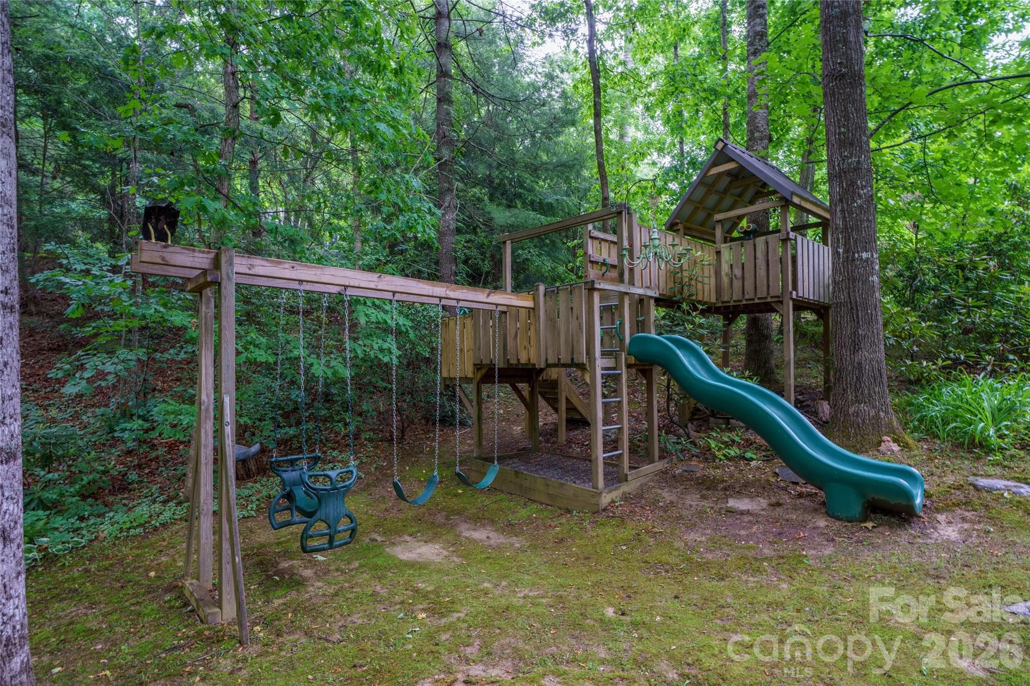 Single Family Residence at 100 Welwyn Lane, Asheville, photo 42 of 46