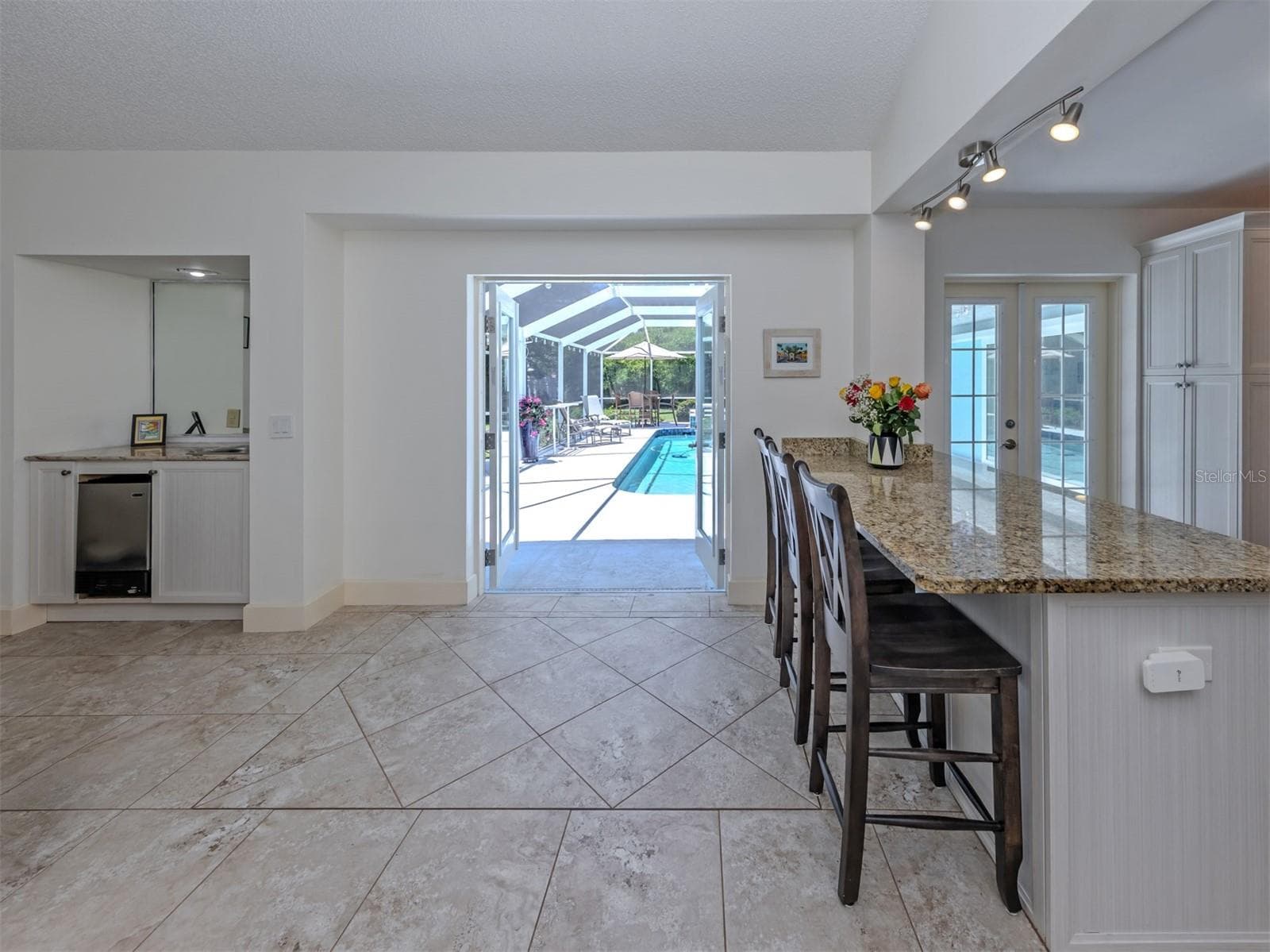 French door lead to pool area - 500 ALHAMBRA RD, VENICE