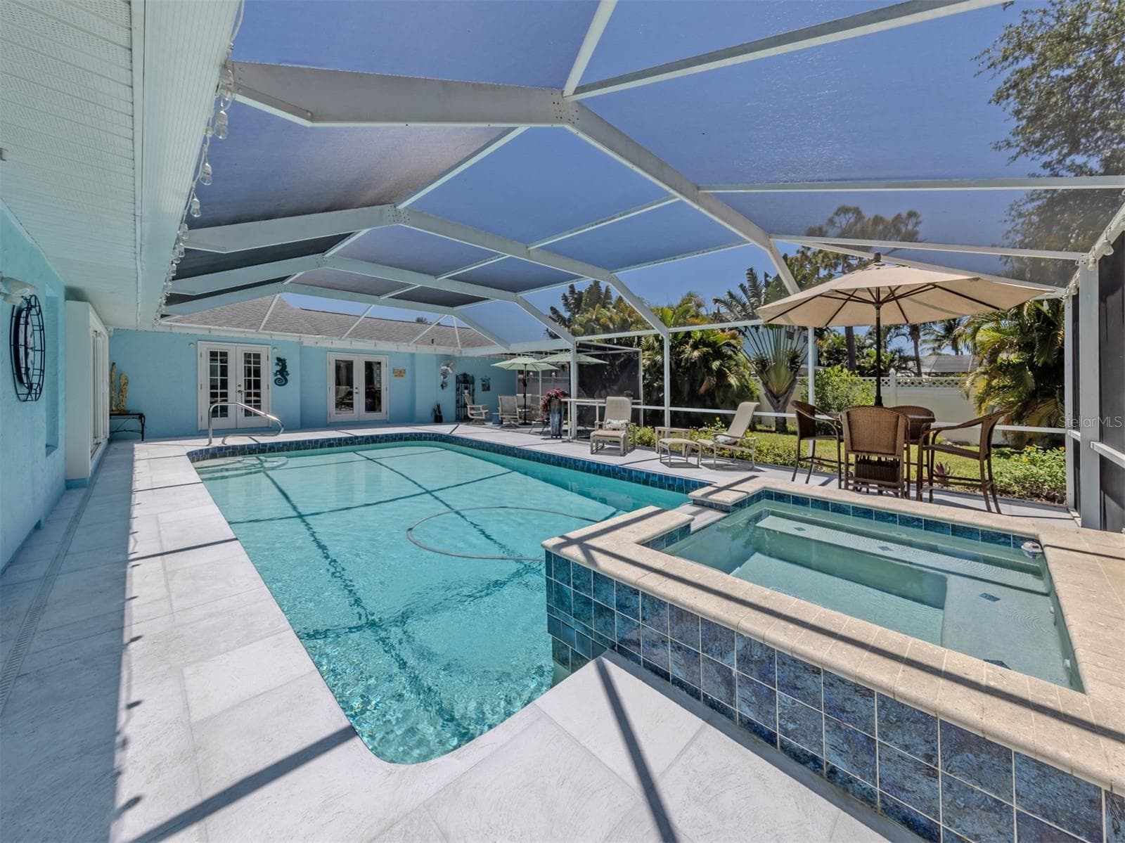 Pool and Spa - 500 ALHAMBRA RD, VENICE