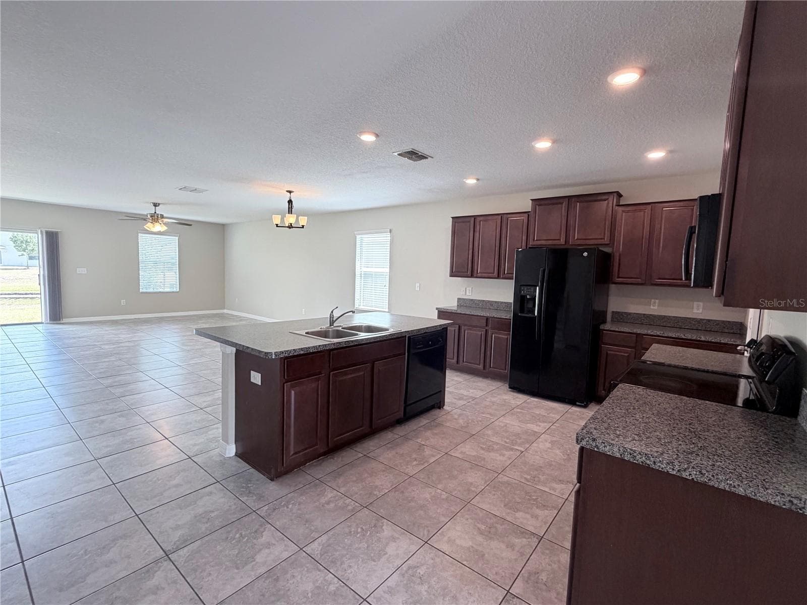 Single Family Residence at 10013 CRESTED FRINGE DR, RIVERVIEW, photo 4 of 25