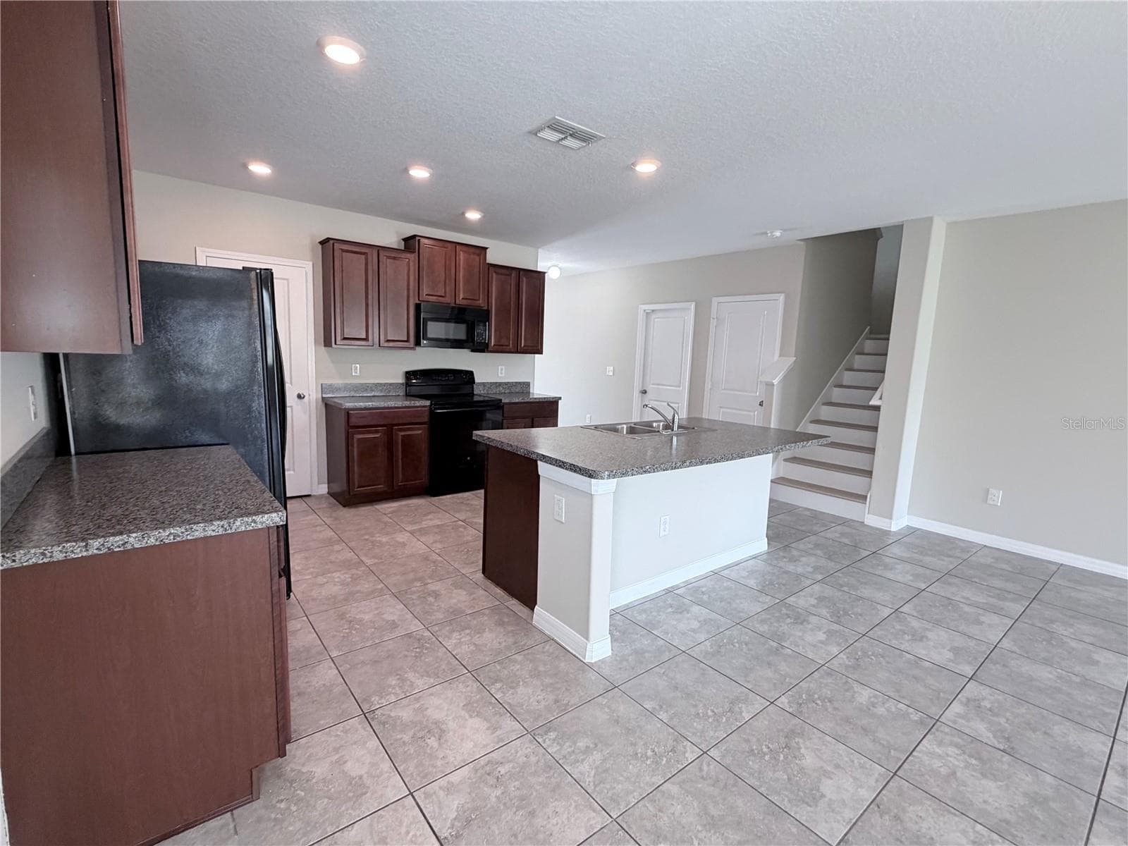 Single Family Residence at 10013 CRESTED FRINGE DR, RIVERVIEW, photo 6 of 25