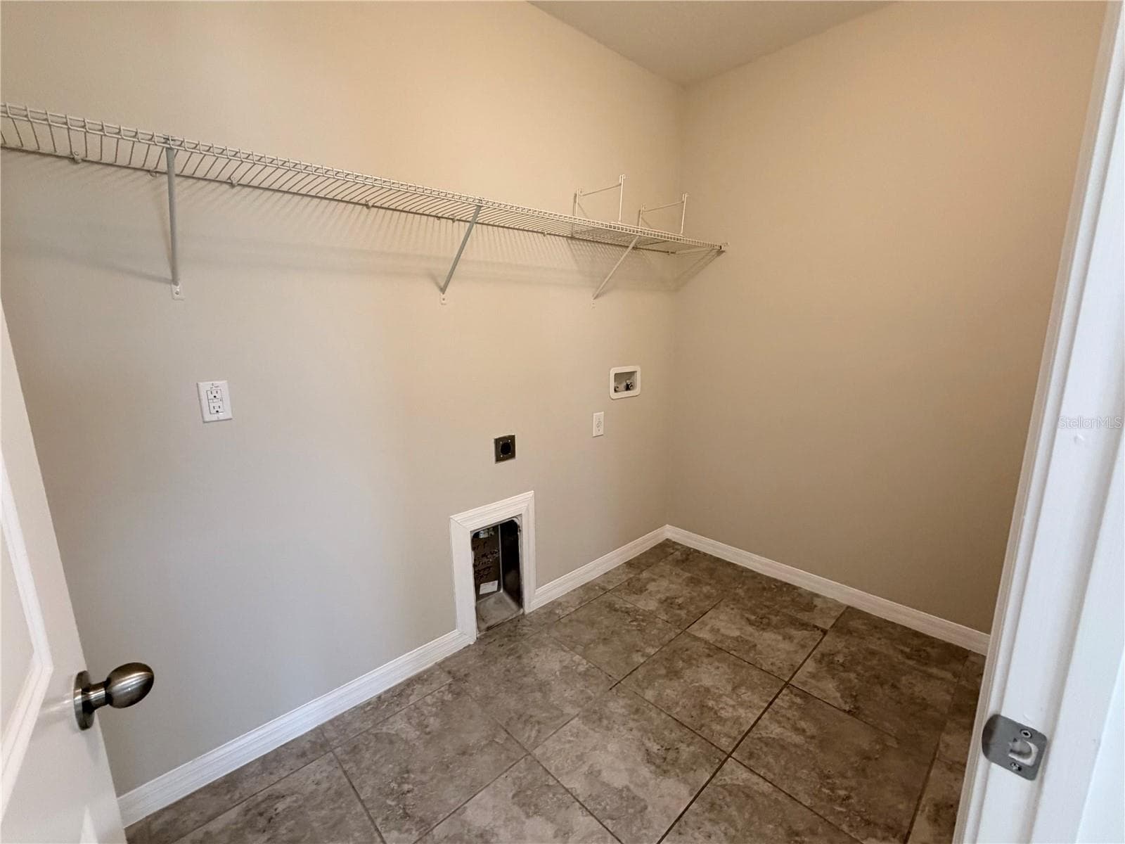 Single Family Residence at 10013 CRESTED FRINGE DR, RIVERVIEW, photo 9 of 25