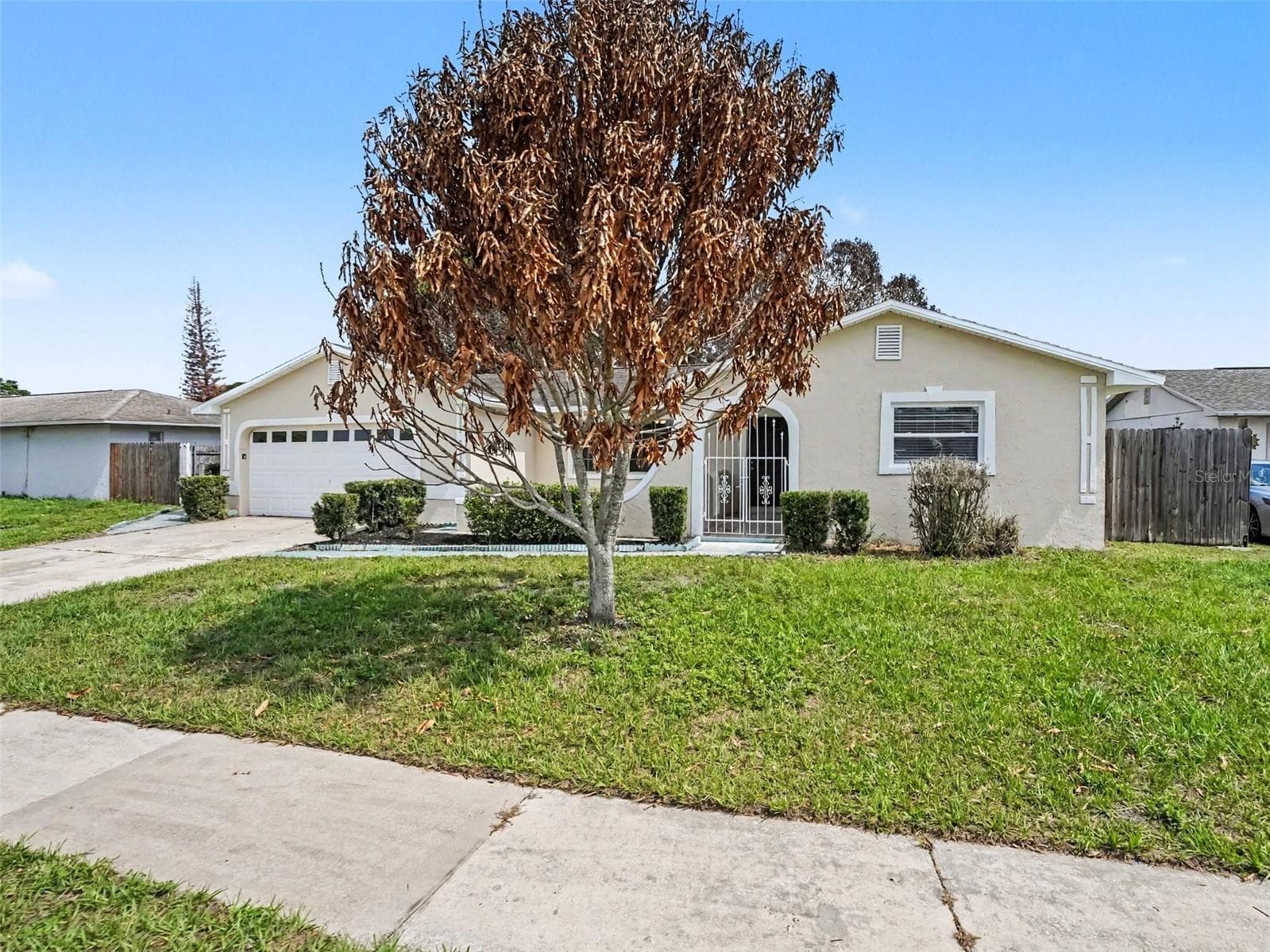 Single Family Residence at 615 THOMAS JEFFERSON WAY, ORLANDO, photo 2 of 21