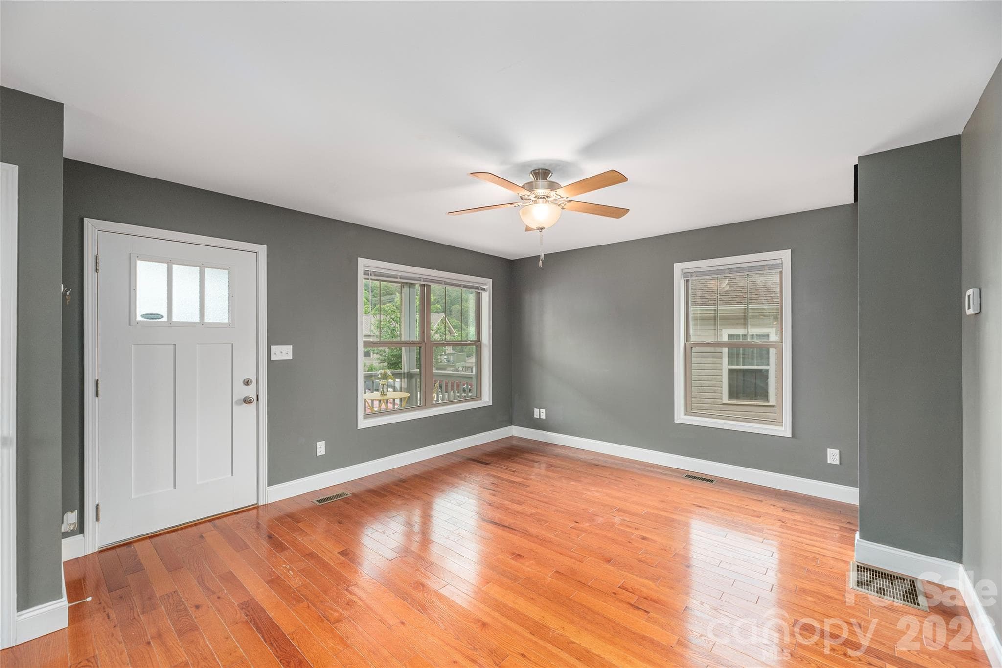 Living Room - 5 Declan Drive, Weaverville